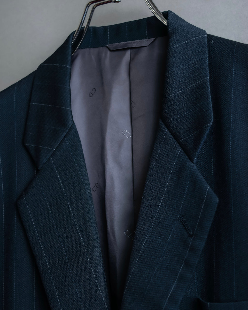 "CHRISTIAN DIOR MONSIEUR"
 Fine pitch stripe pattern notch lapel tailored jacket