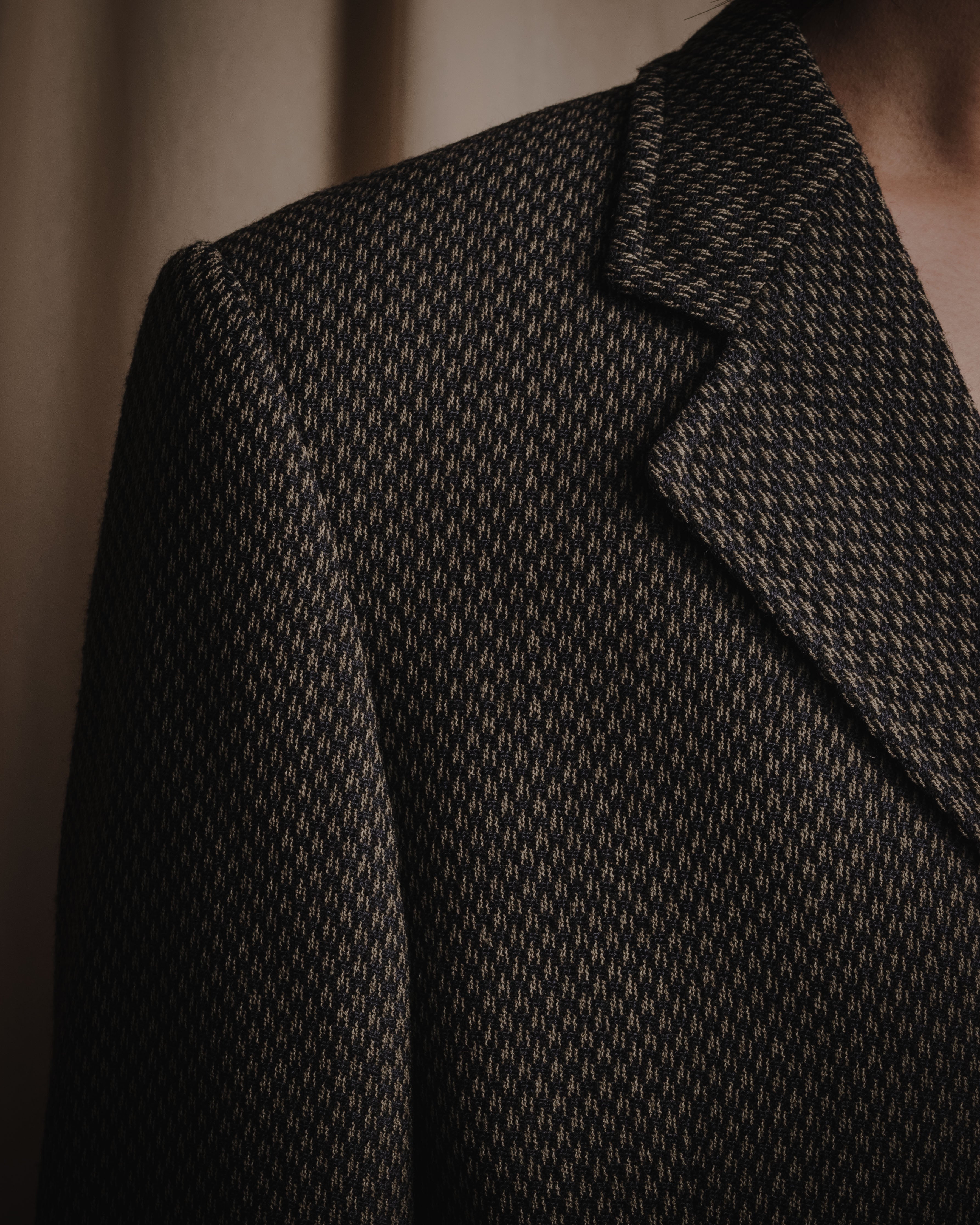 "VALENTINO GARAVANI BOUTIQUE"
Late 80’s - Early 90’s soft-structured birdseye wool tailored jacket