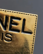 "CHANEL" Logo engraved gold plate brooch