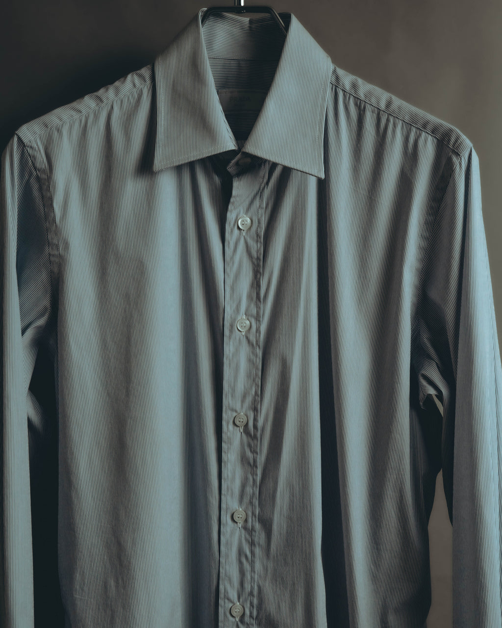 “PRADA” 2010’s fine striped slim-fit shirt