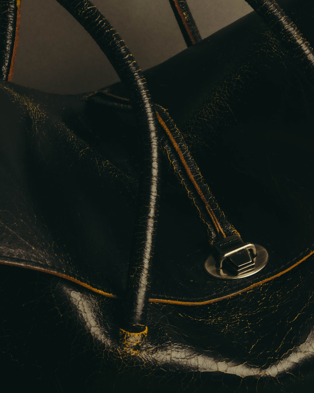 "Miu Miu" 90's-00's Cracked leather tote handbag