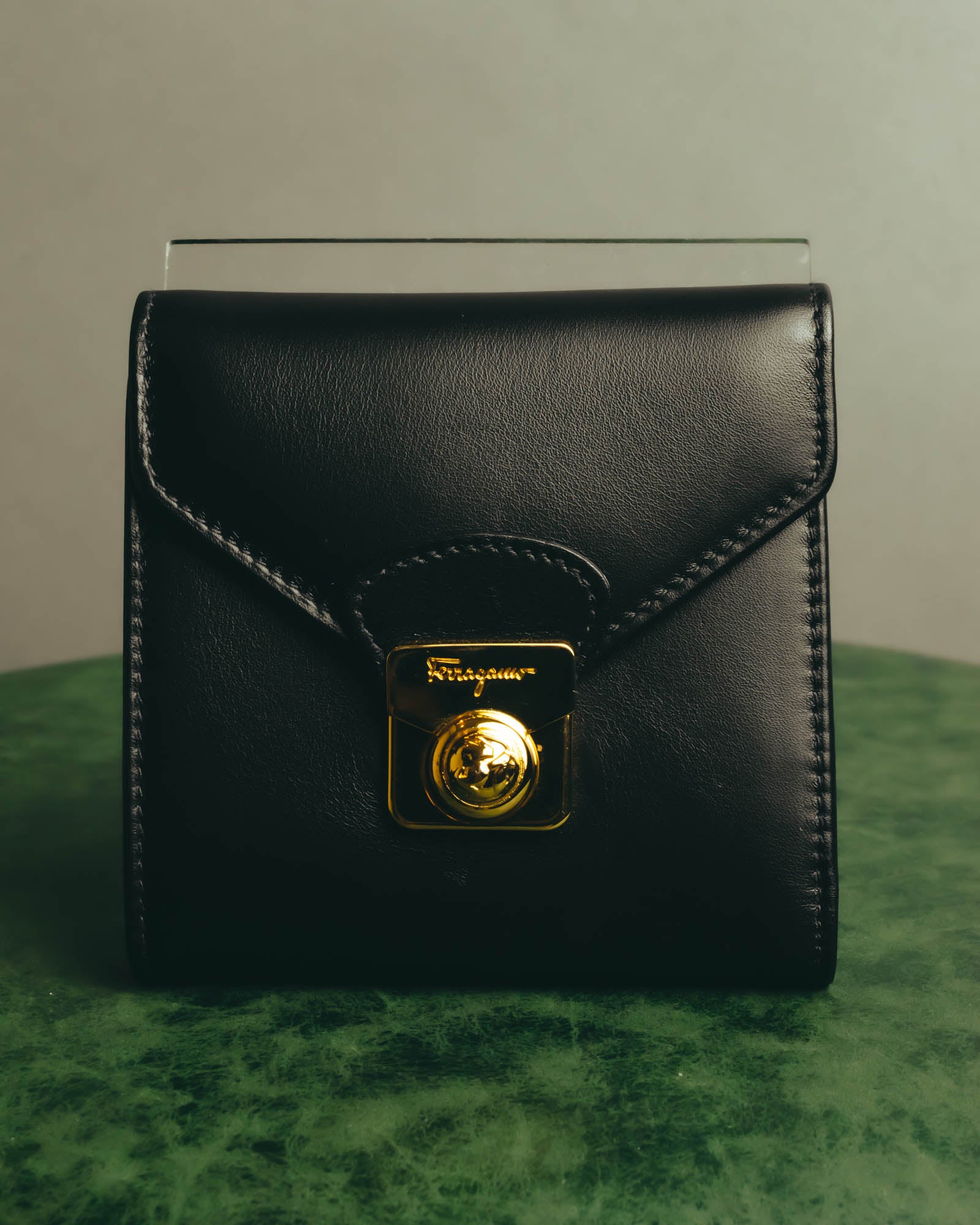 "Salvatore Ferragamo" 80's-90's Classic calf leather wallet