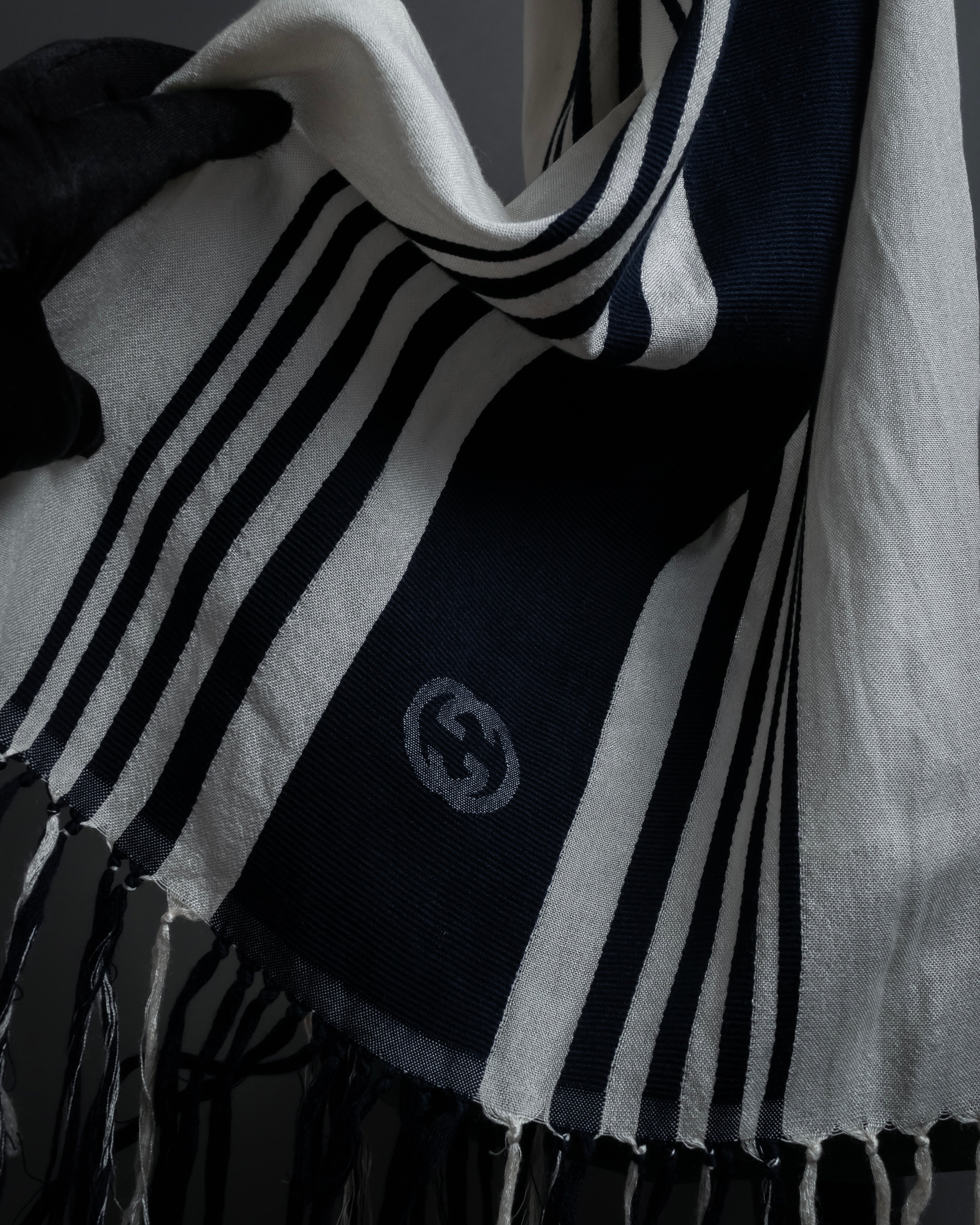 "GUCCI" 90's-00's Line fringe design two-tone long stole