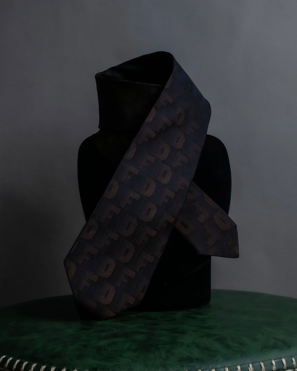 "DOMINIQUE FRANCE" Logo engraved silk necktie