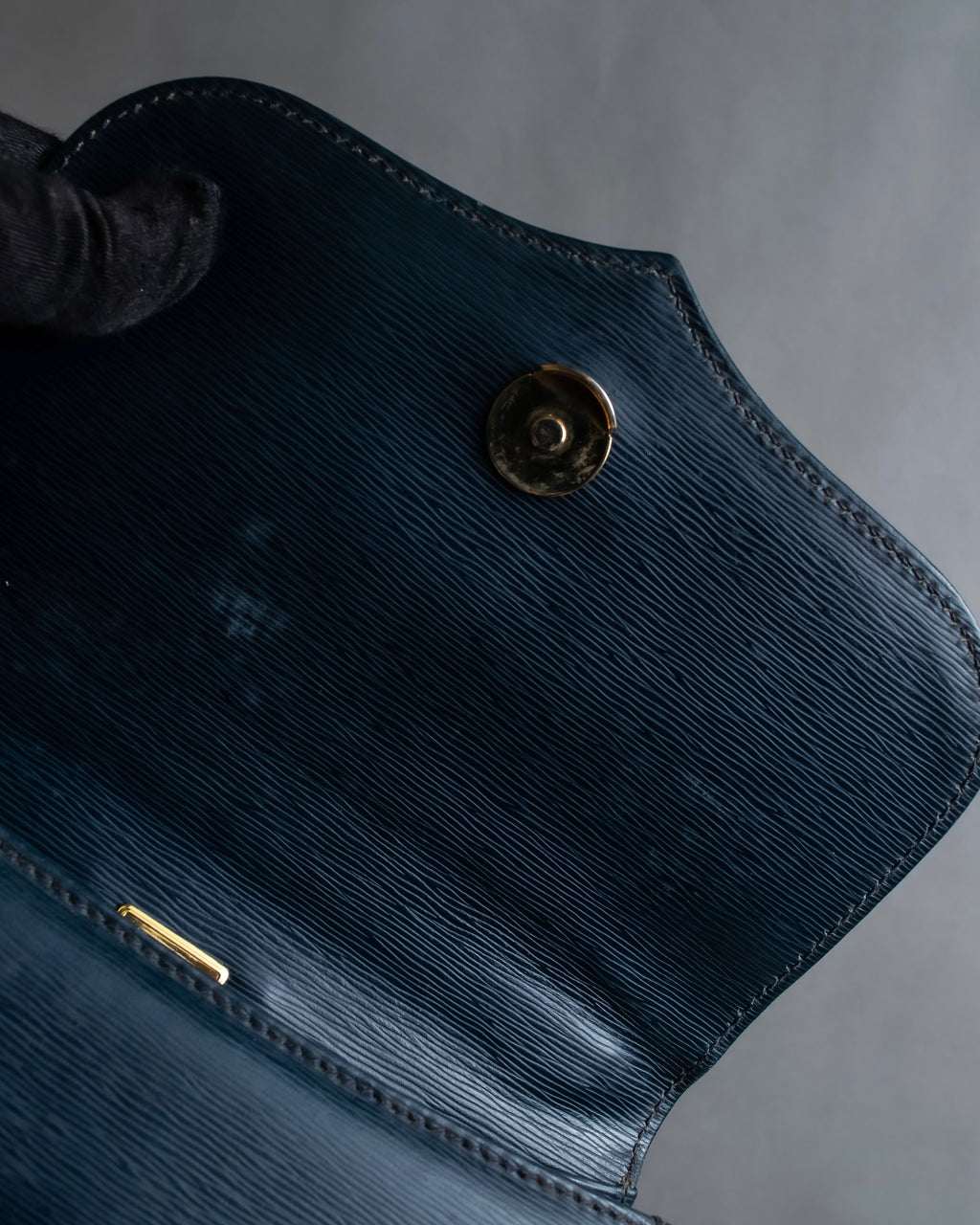 "Chloe" Trapezoid design embossed leather hand bag