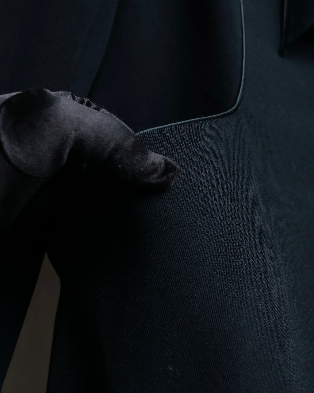 "HERMES" Ribbon scarf detail shaped coat