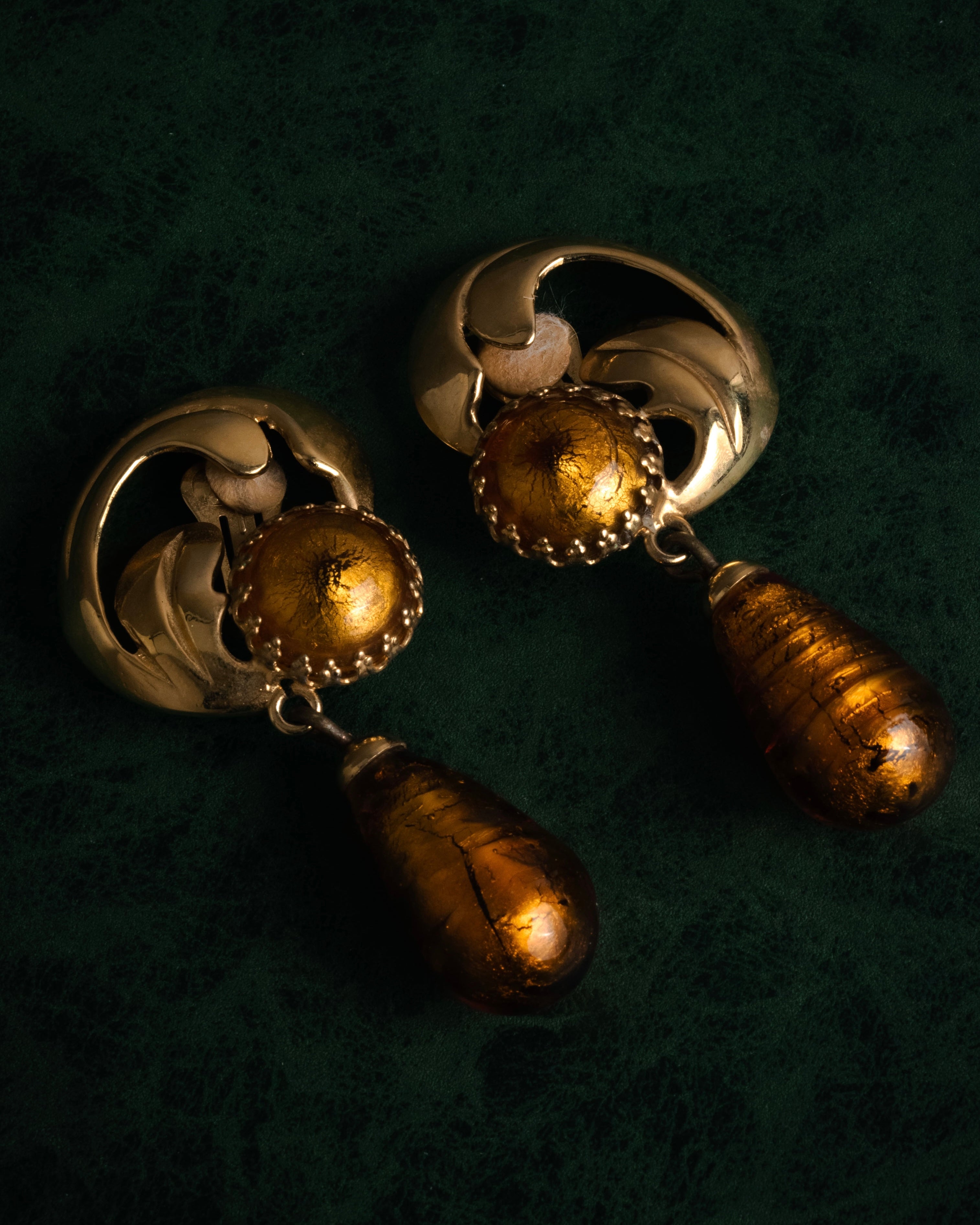 “GIANFRANCO FERRE“ 80’s-90’s Sculptural amber drop earrings