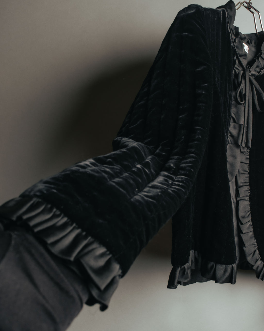 -SPECIAL- “CELINE” 80’s-90’s velvet frilled chain setup