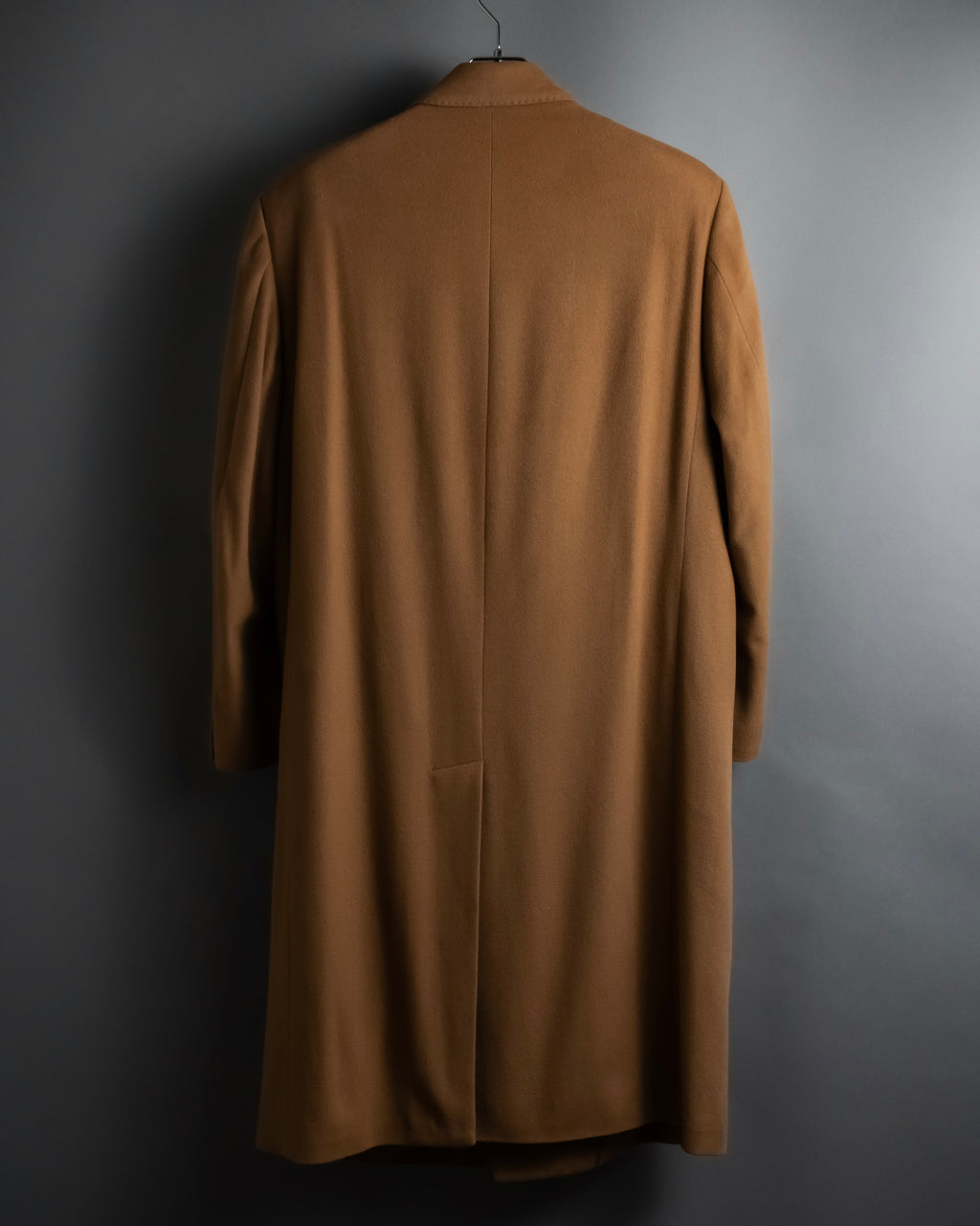 "BARBERINI" Classically tailored 100% cashmere chester coat