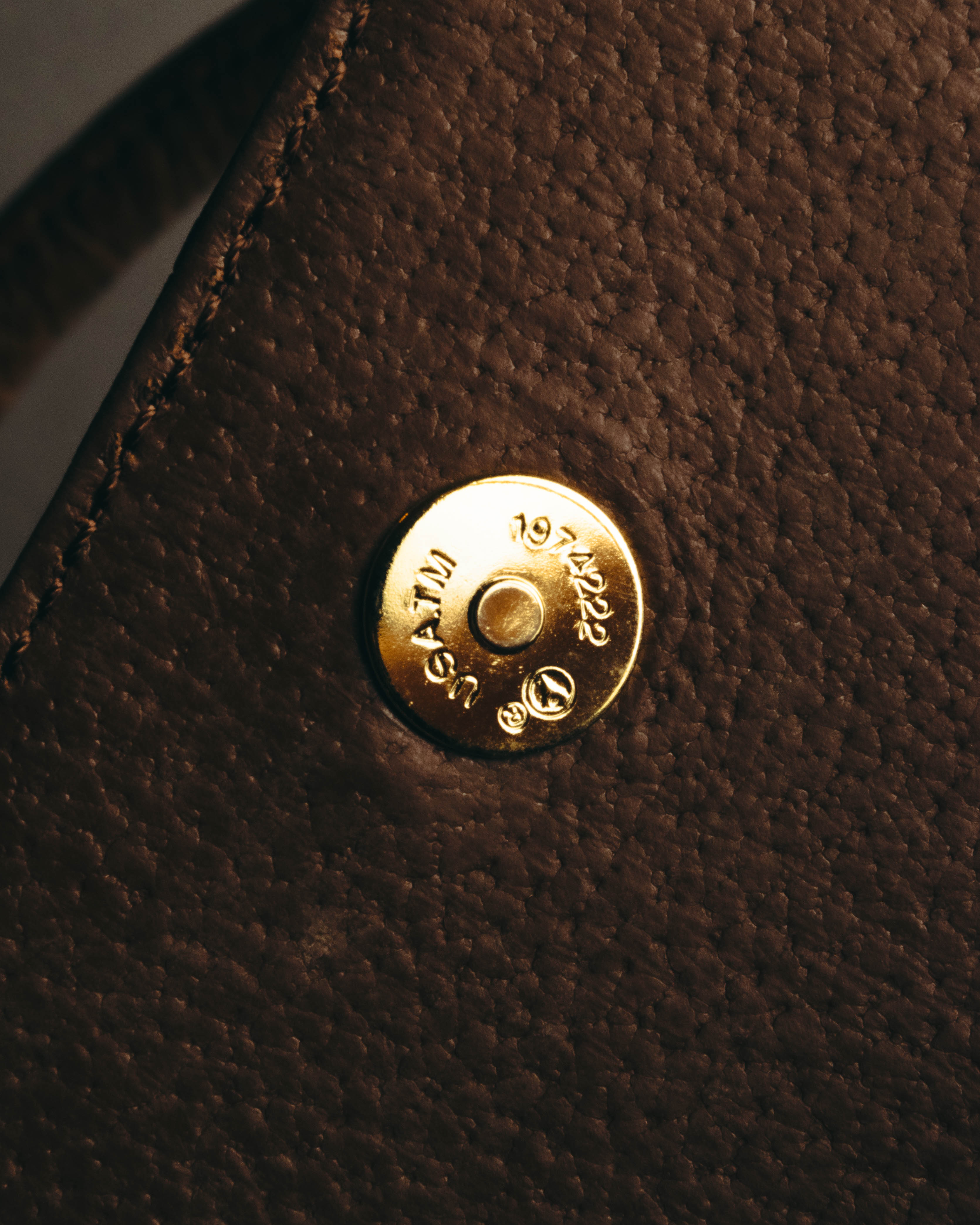 “GIOVANNI VALENTINO” Structured ostrich top handle bag