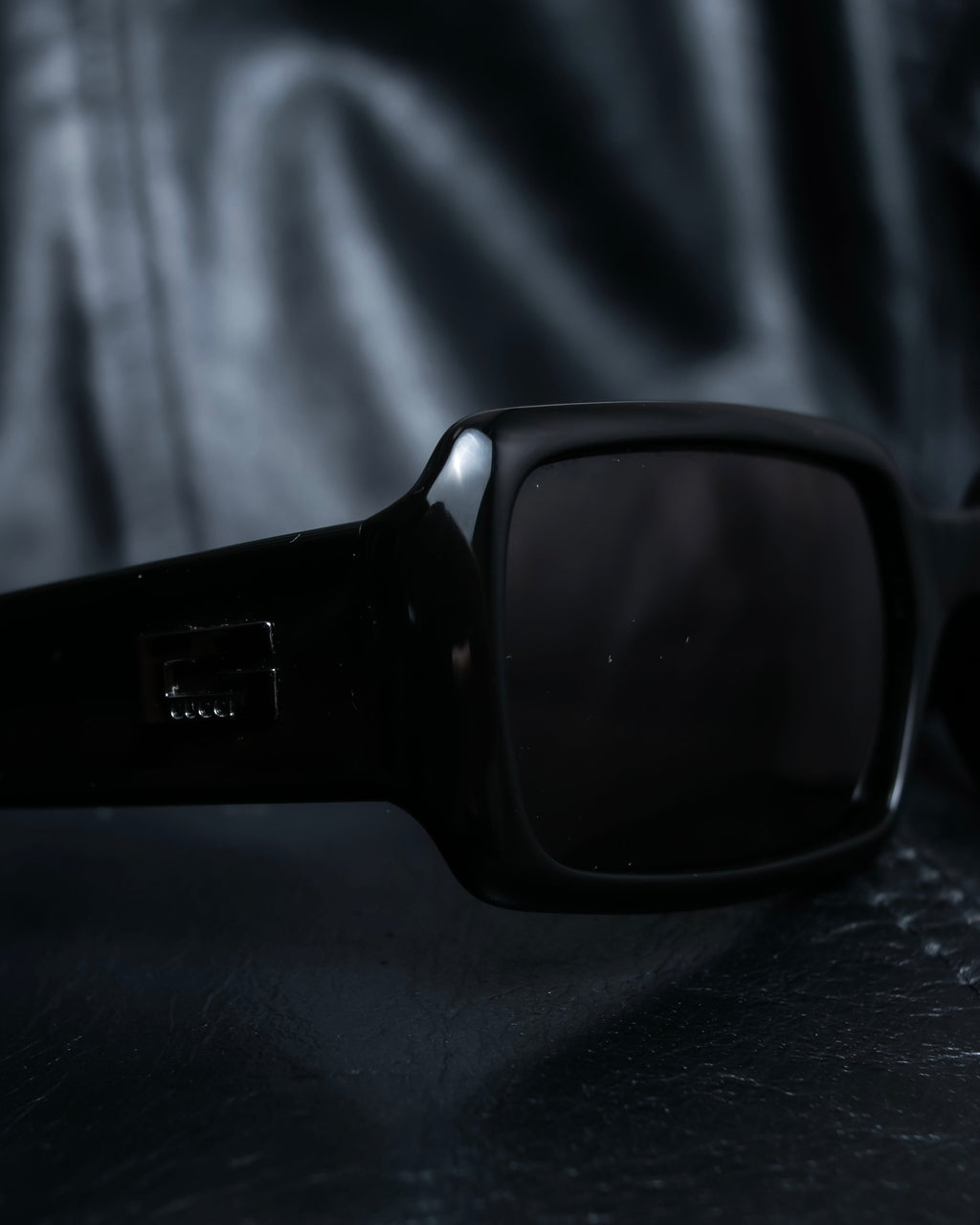“GUCCI ”  G logo square flame sunglasses