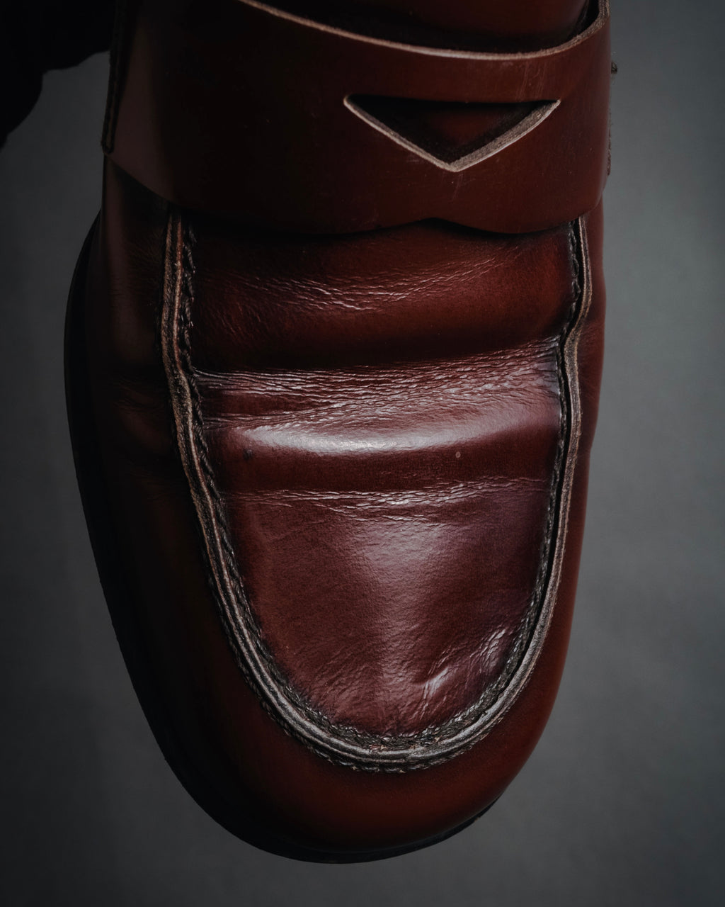 "PRADA" 90’s-00’s Hexagon knight rubber sole polished penny loafer