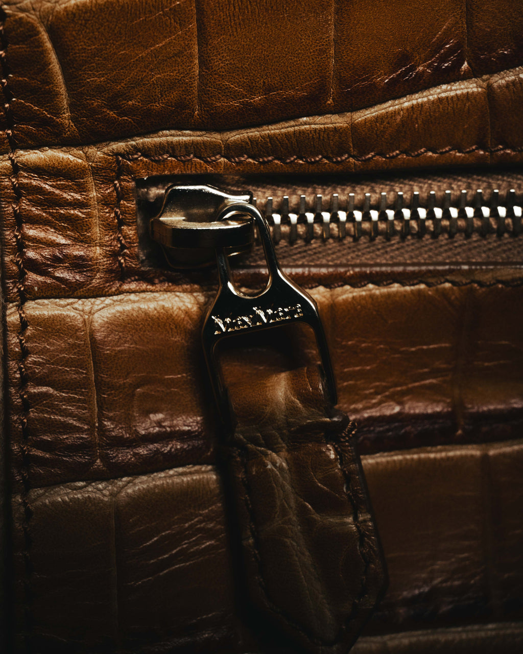 “Max Mara” 00’s-20’s crocodile-embossed 2way backpack
