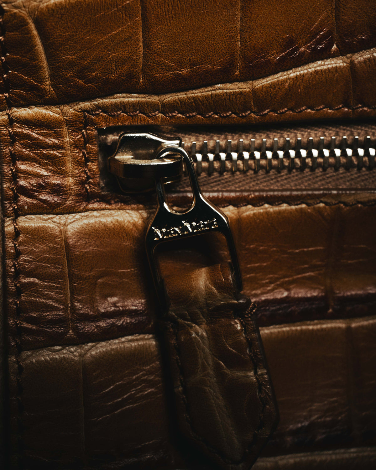 “Max Mara” 00’s-20’s crocodile-embossed 2way backpack