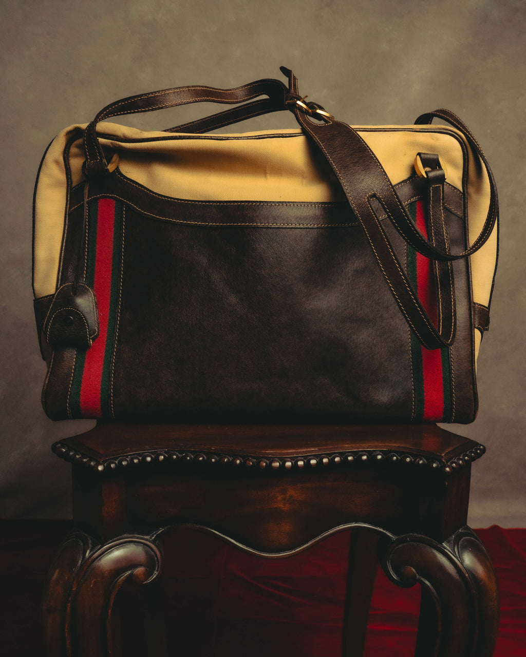 "GUCCI" 70's Iconic web travel shoulder bag