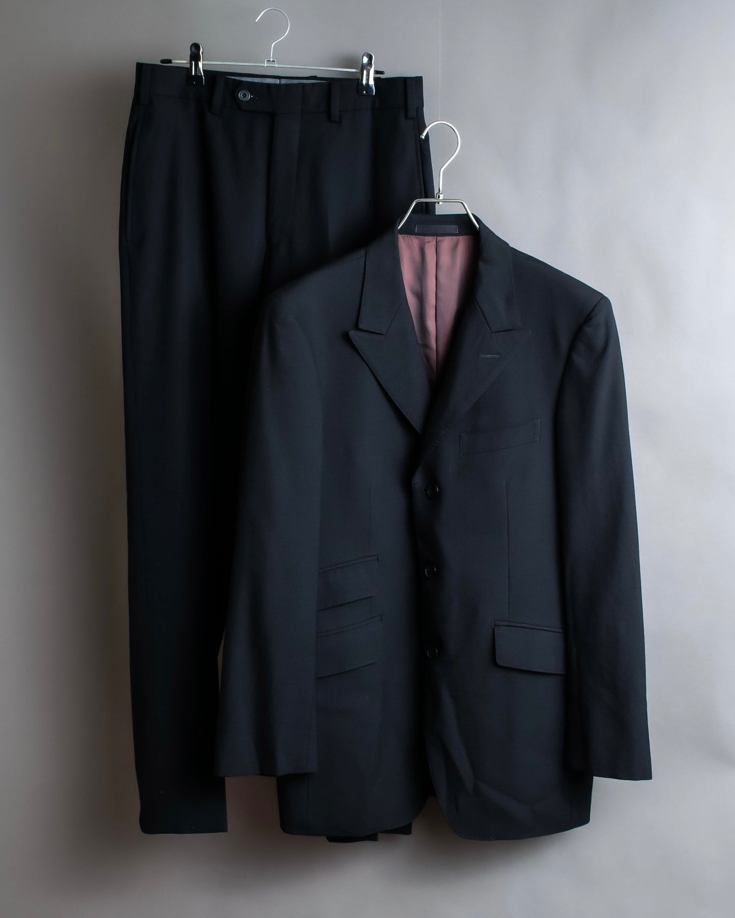 "BURBERRYS" Peaked lapels tailored jacket & wide tapered silhouette slacks set up