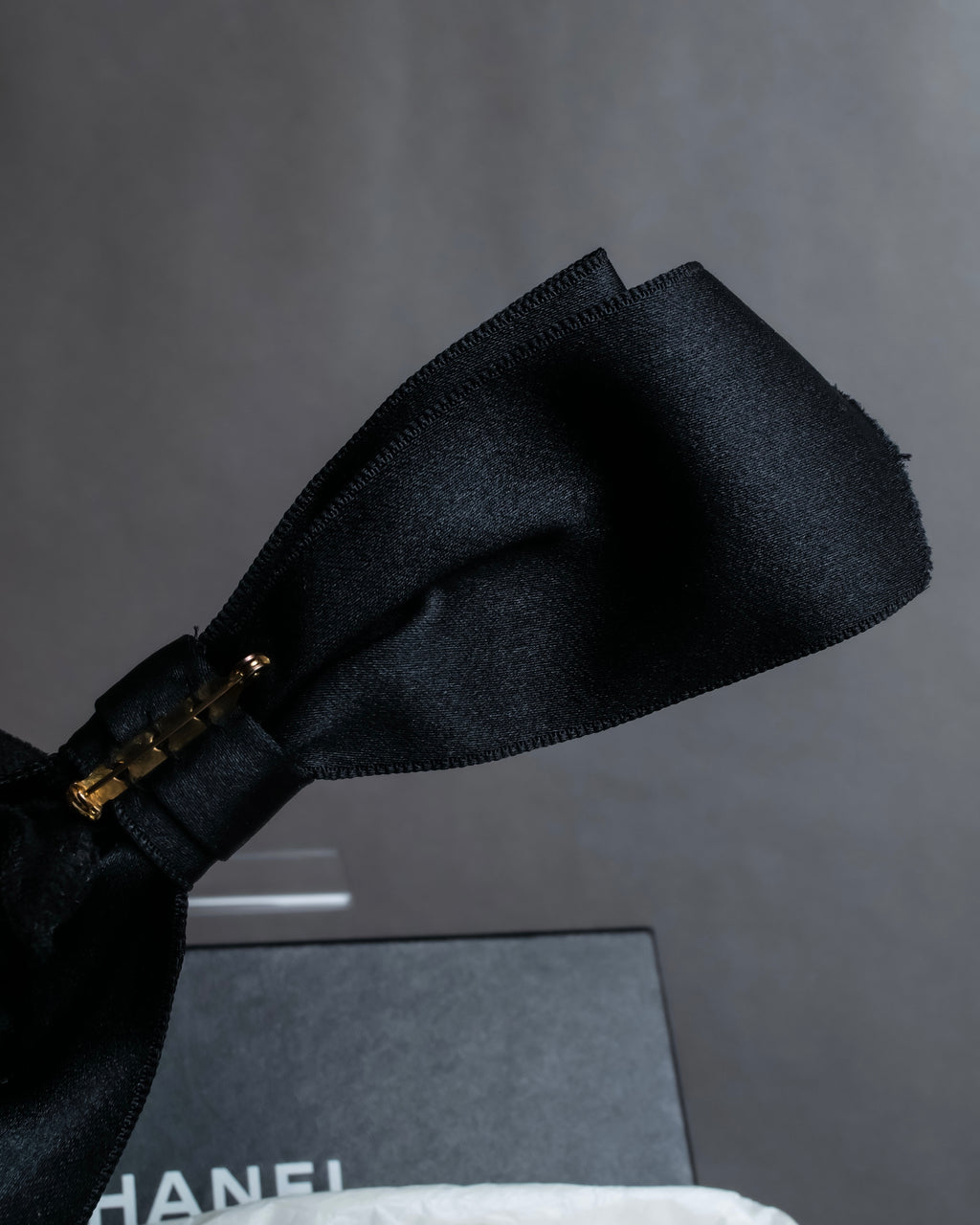 "CHANEL" 2001 Cruise Collection ribbon brooch