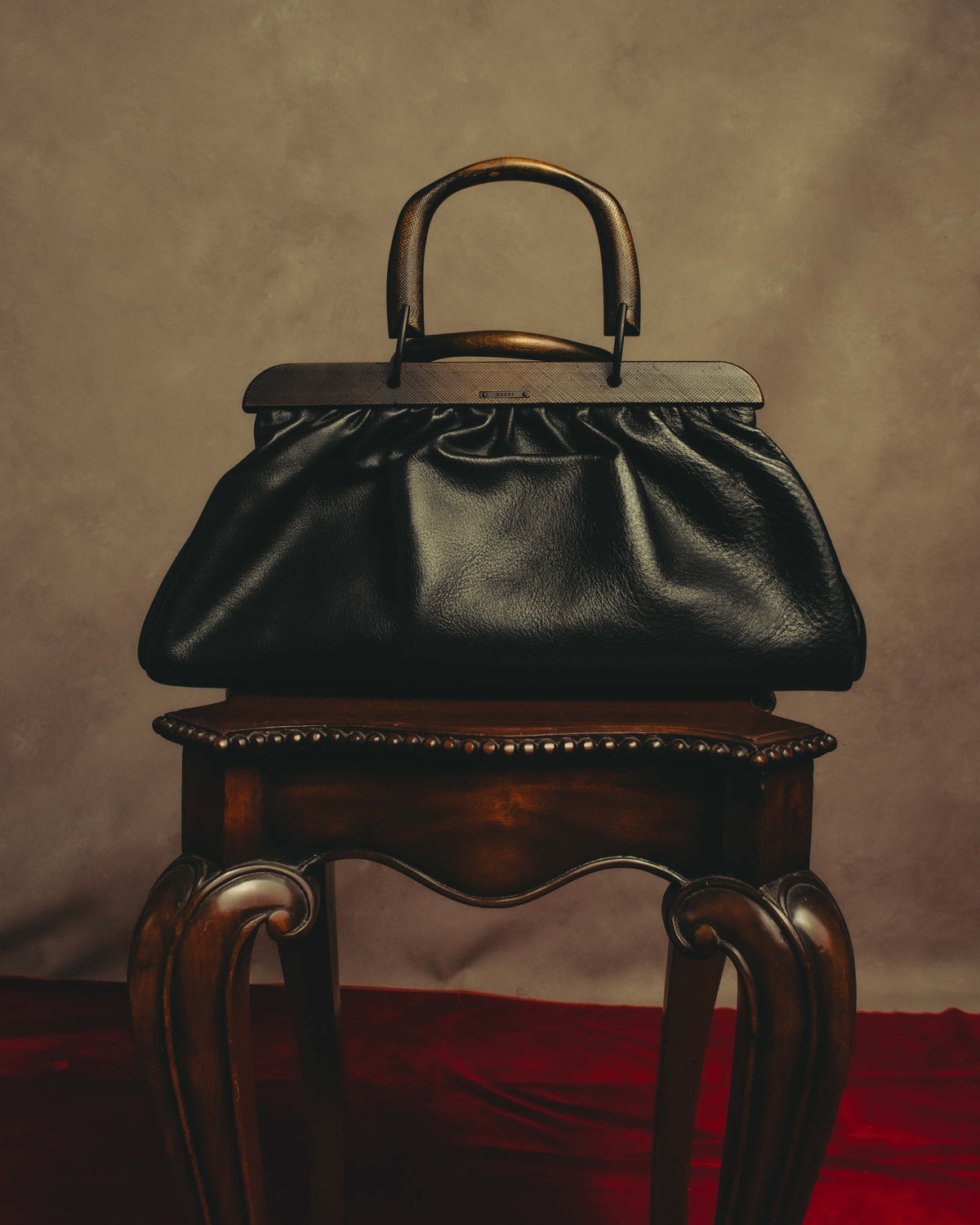 -SPECIAL- “GUCCI“ 90’s-00’s Structured frame gathered leather handbag