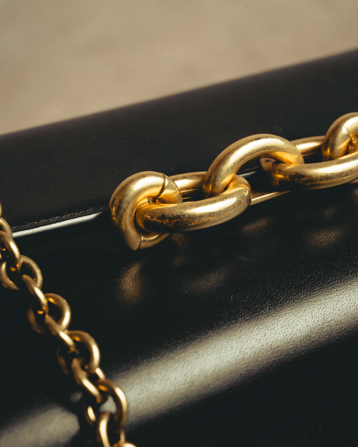 -SPECIAL- “Saint Laurent” 20’s Le Maillon smooth leather chain wallet