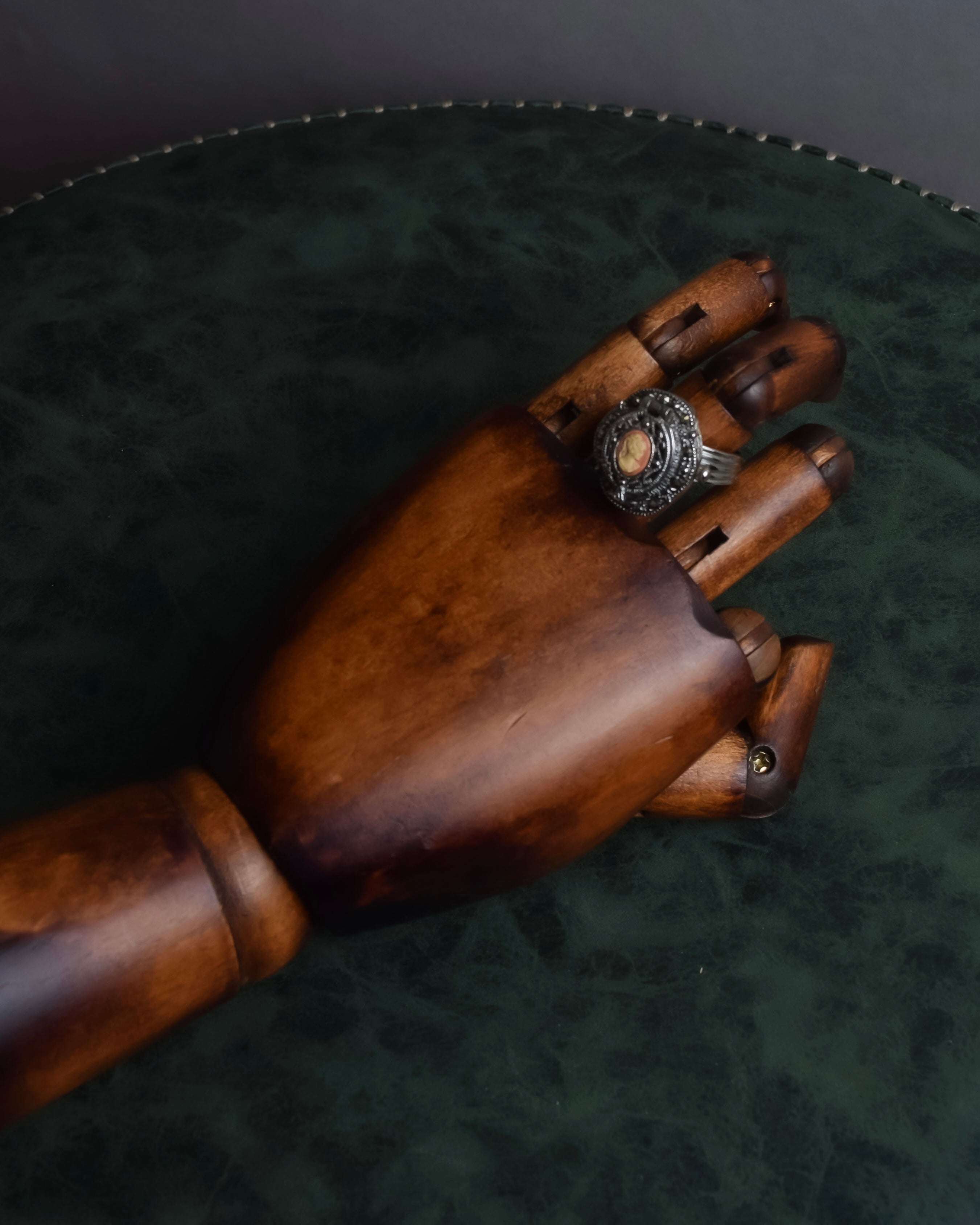 "Victorian cameo locket ring watch"