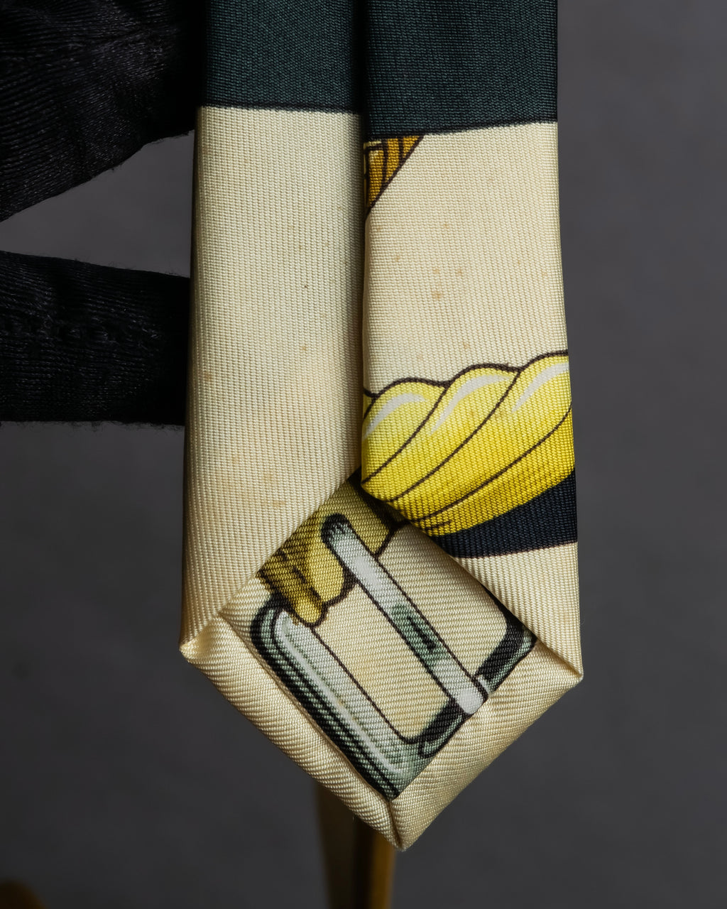 "HERMES" Horse harness motif silk neck tie