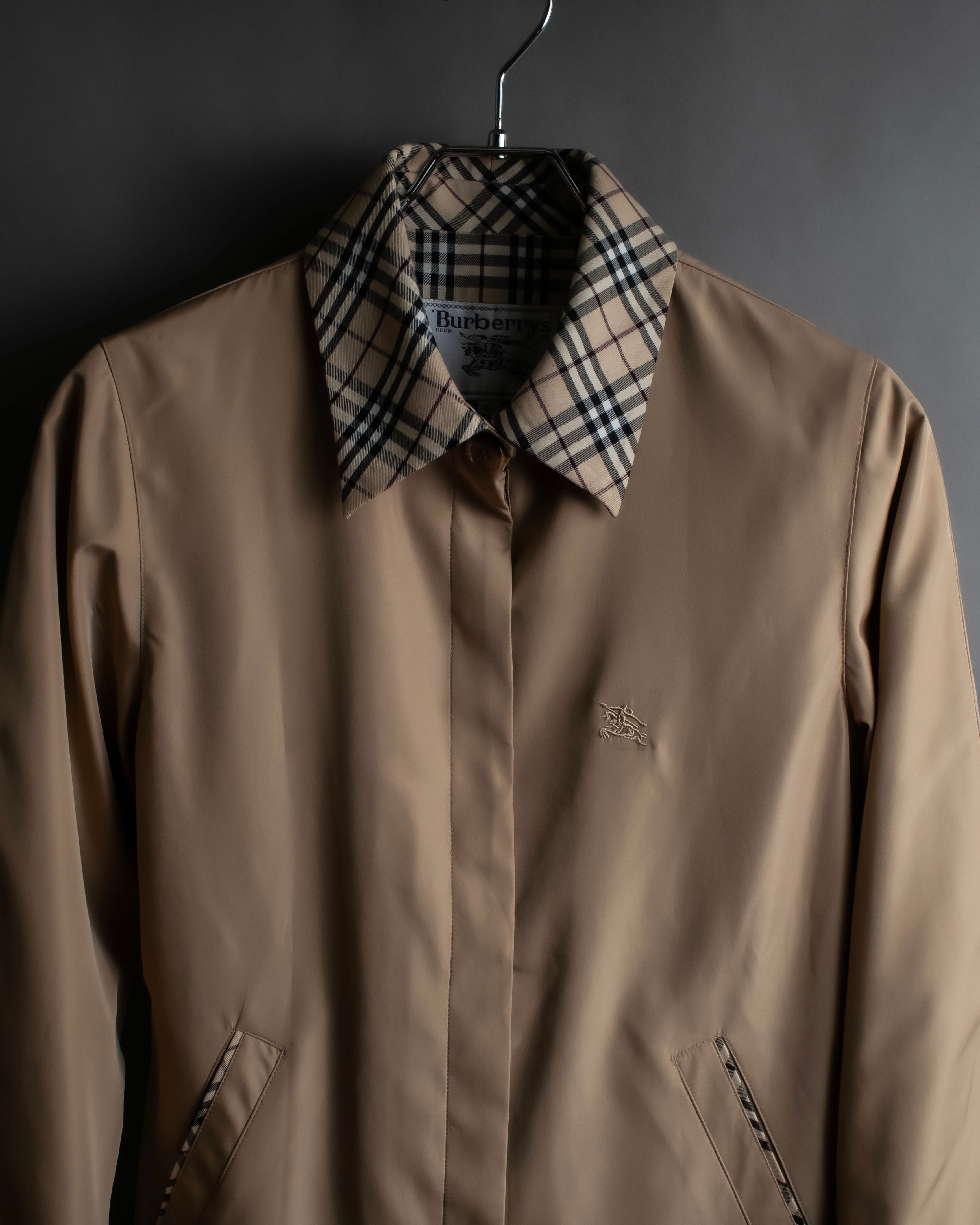 "BURBERRYS" Check reverse design short blouson