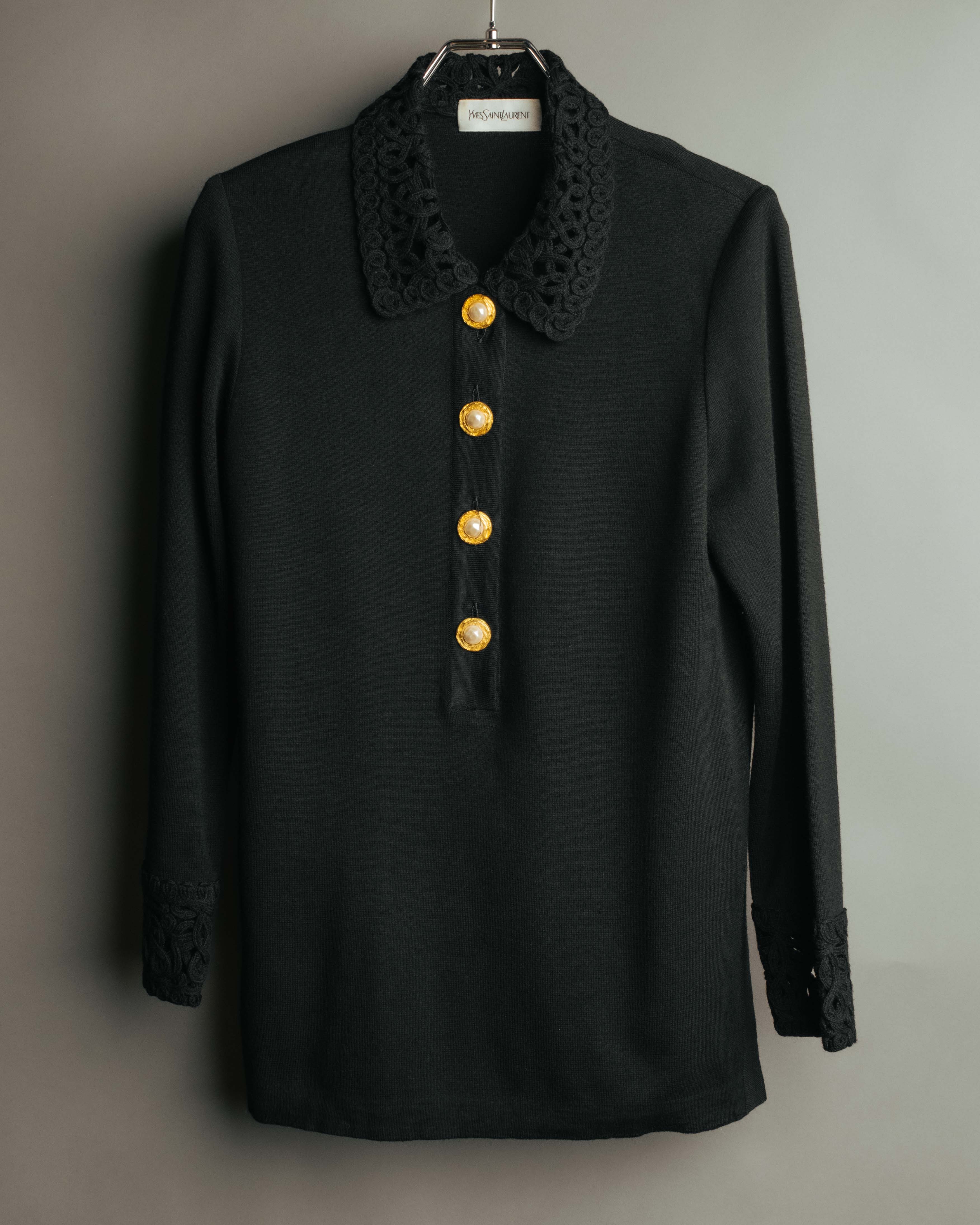 -SPECIAL- “Yves Saint Laurent” 90’s crochet collar pearl button knit pullover