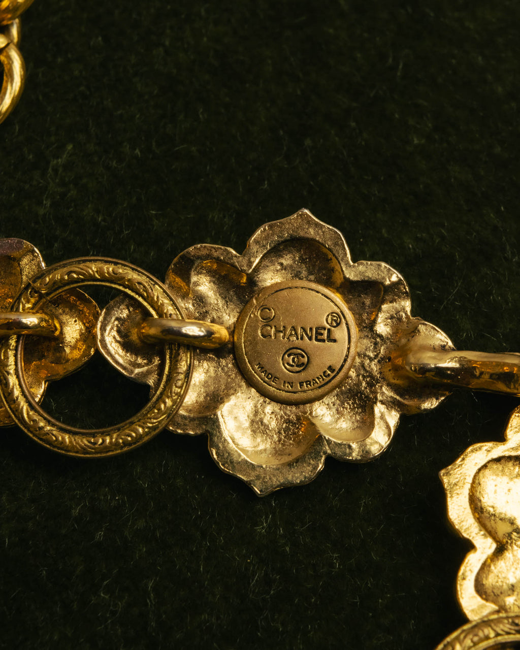 -SPECIAL- “CHANEL” 80’s-90’s ornate gold chain necklace