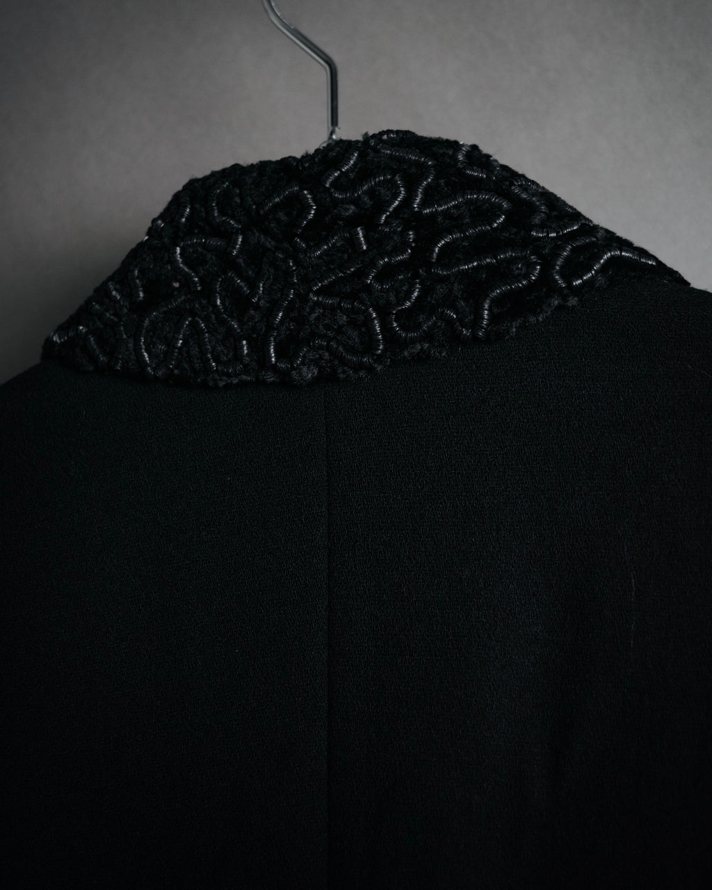 –SPECIAL– “FENDI” 90’s Embroidered collar long tailored jacket