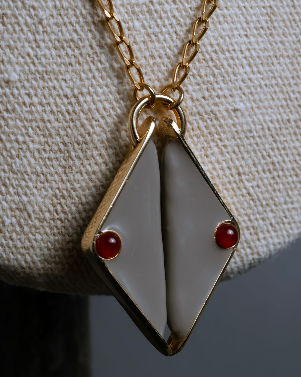 "BALENCIAGA" Red cabochon symmetrical design necklace