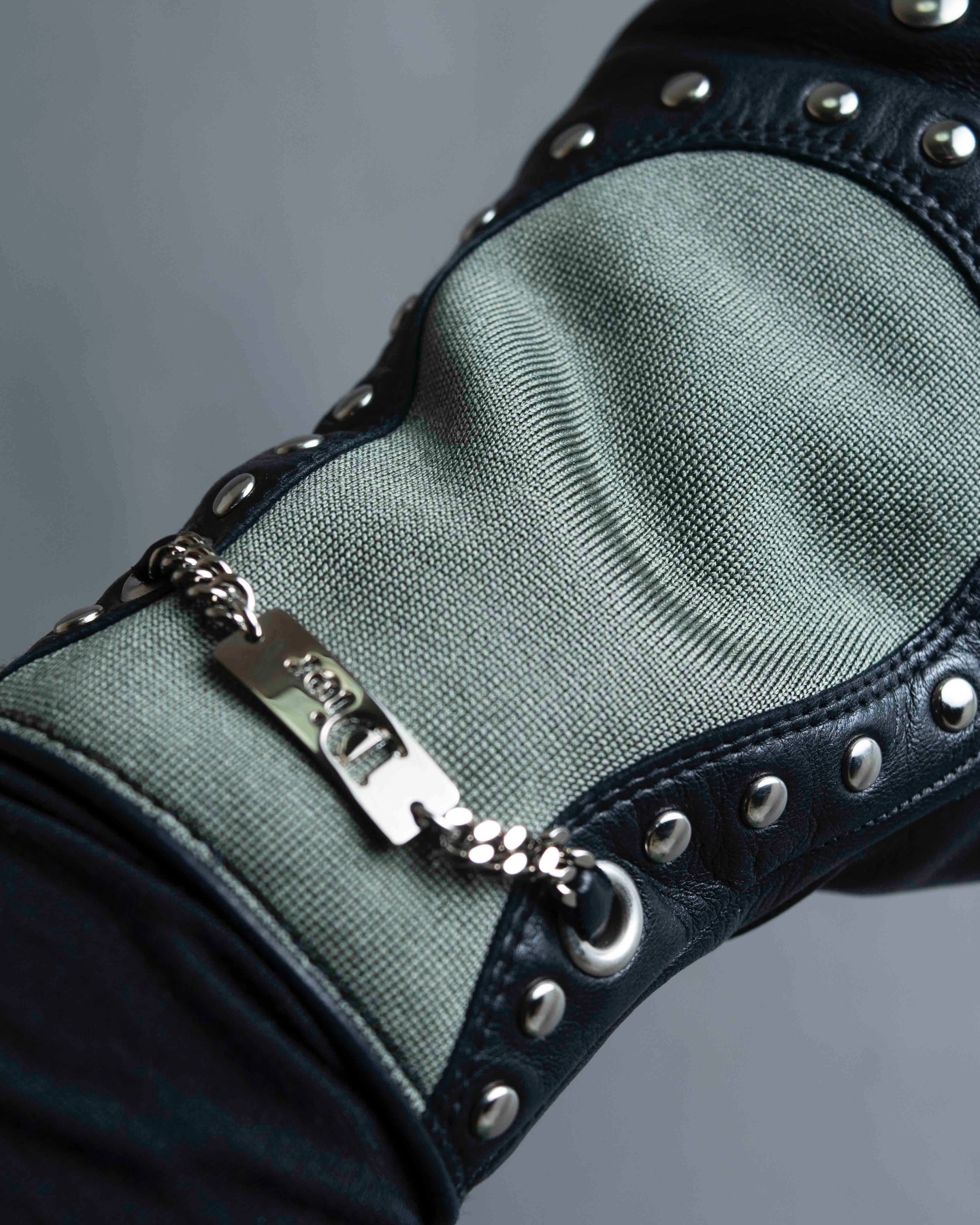 For lease "Christian Dior" Stud design metal plate docking leather gloves