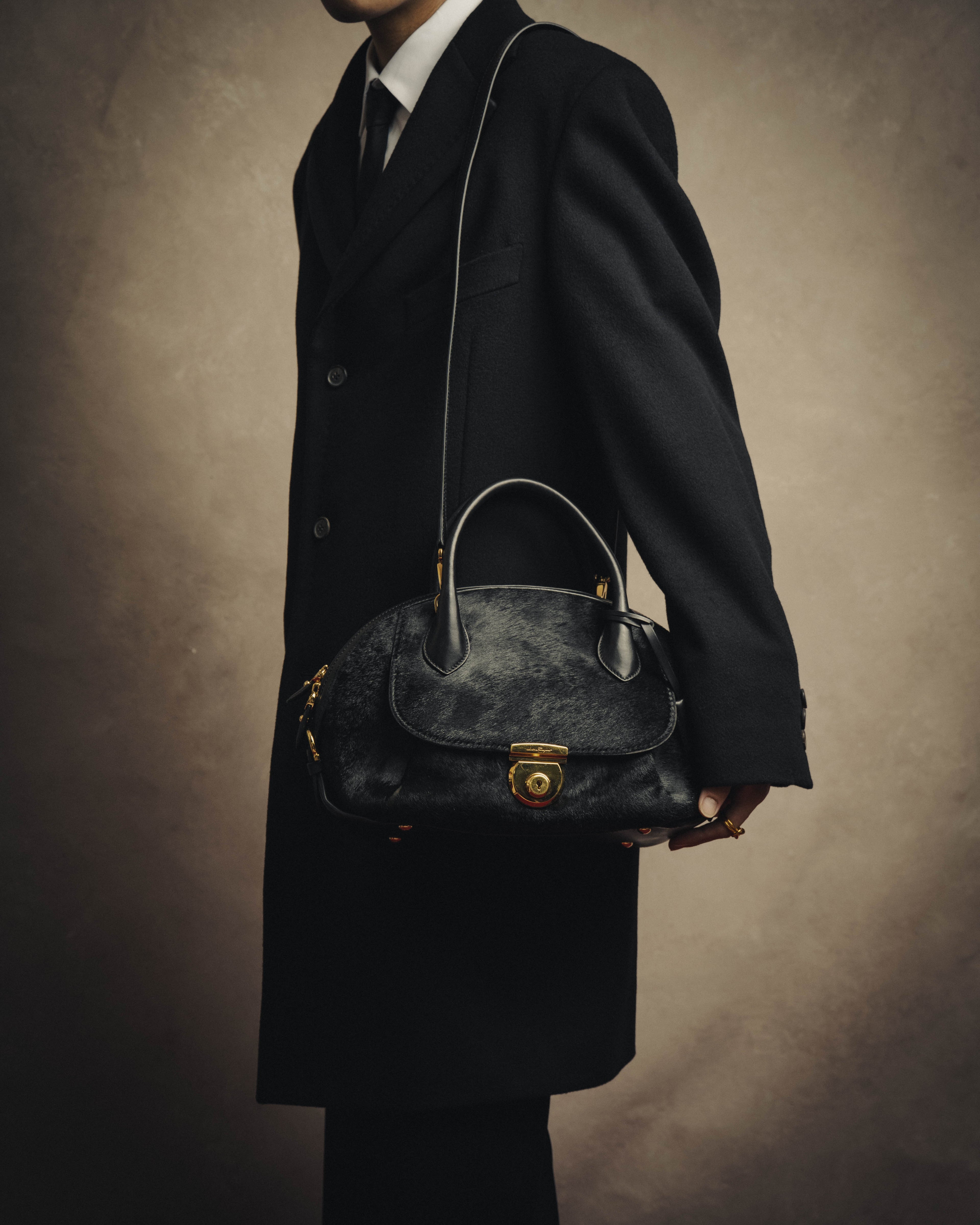 -SPECIAL- “Salvatore Ferragamo“ 90's-00's Gancini pony hair and leather dual-way boston bag