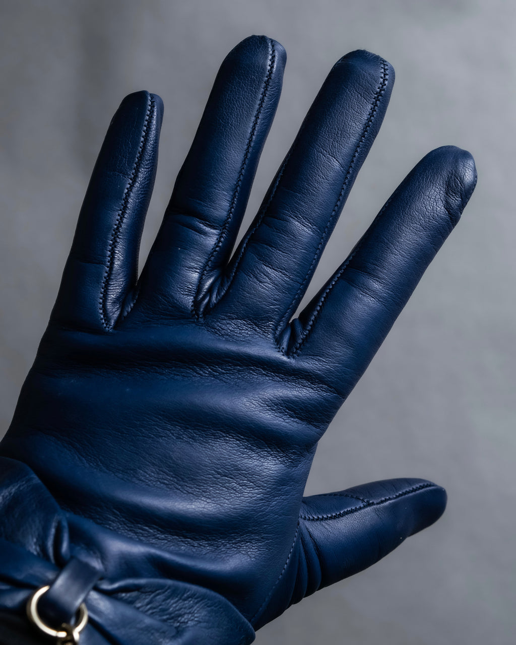 "GUCCI" Ribbon＆charm design blue leather gloves