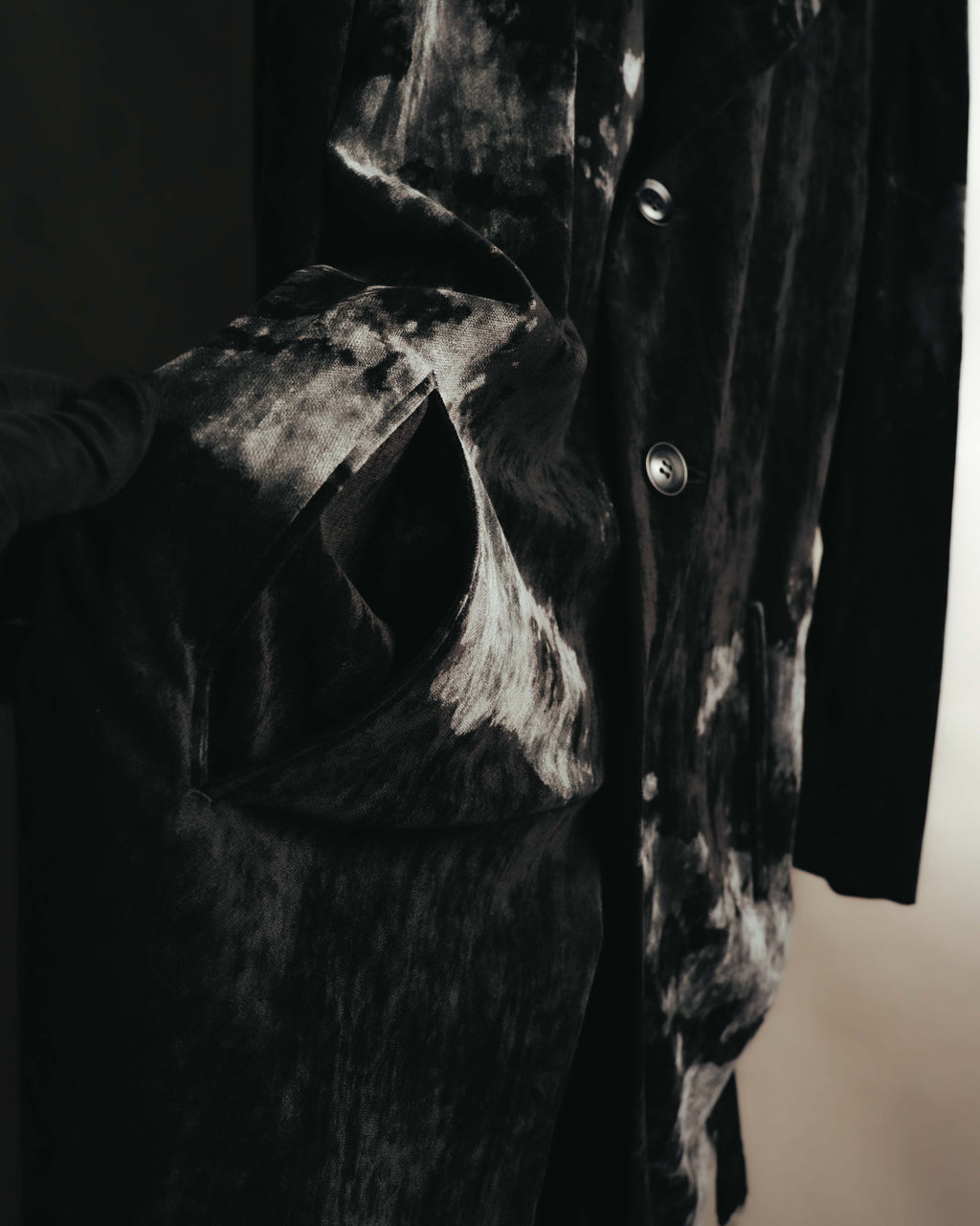 -SPECIAL- "Y’s" 2025's Discharge printed velvet long coat