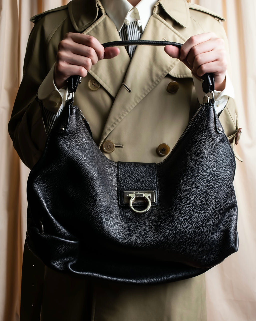 "Salvatore Ferragamo" Gancini motif design large leather shoulder bag