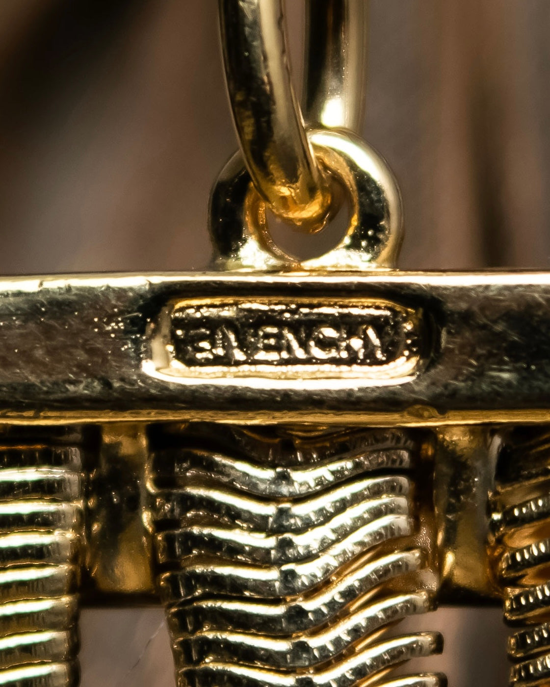 "GIVENCHY" 7 strand accordion chain choker necklace