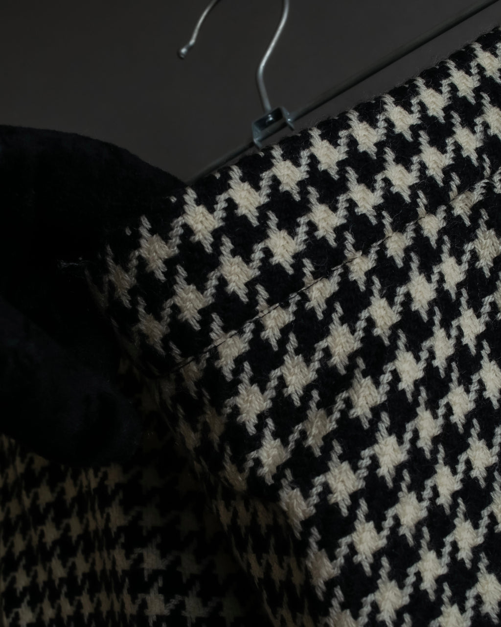 "Valentino Garavani" Houndstooth pattern lace velvet design set up