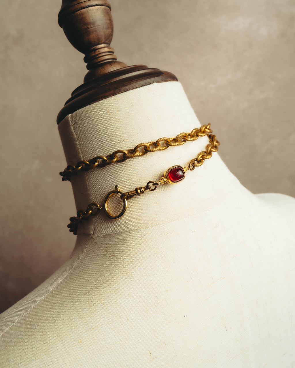 -SPECIAL - “CHANEL” 70’s-80’s Gripoix glass cabochon charm sautoir necklace