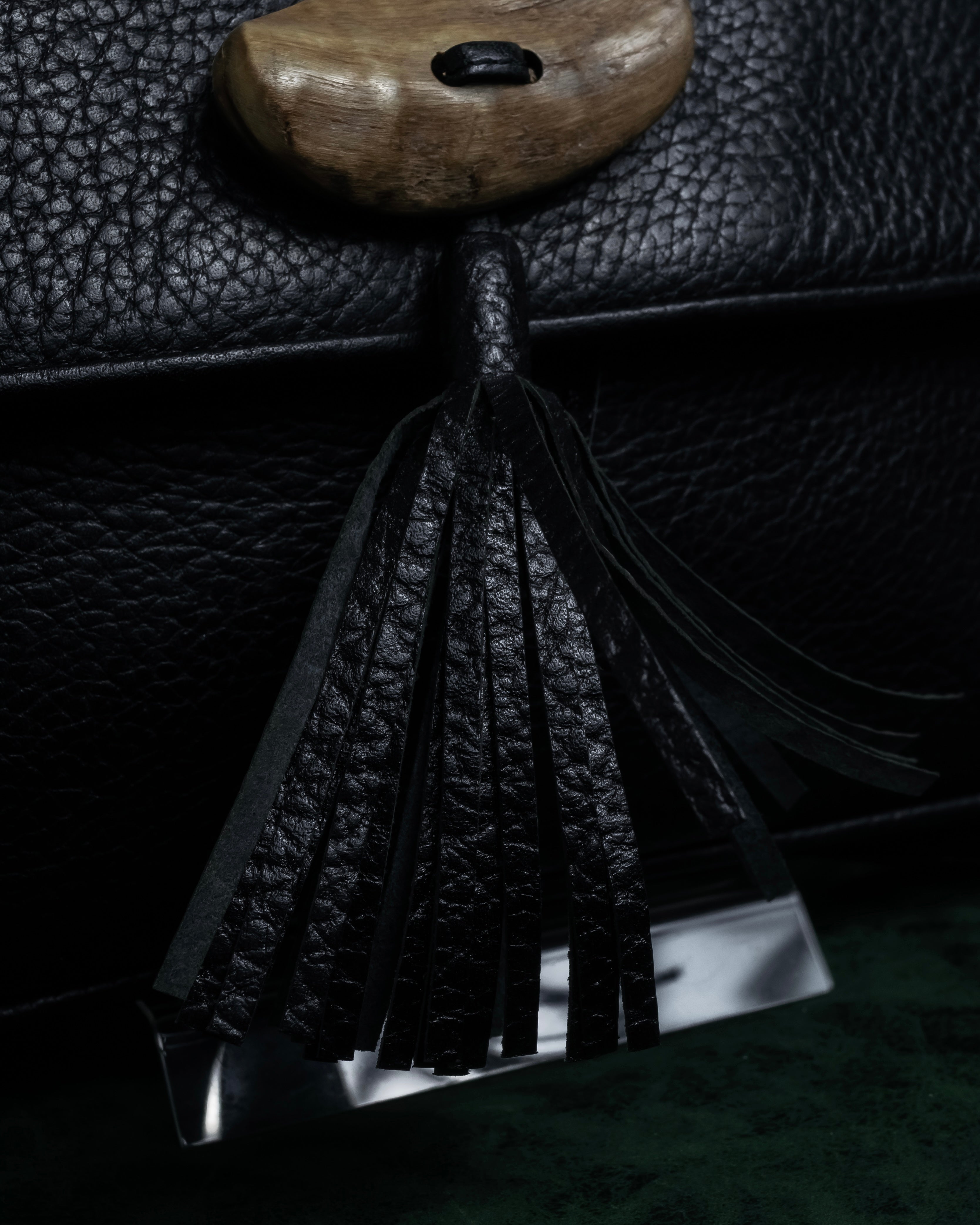 "YVES SAINT LAURENT" 80's-90's Wood toggle design pebbled leather bag