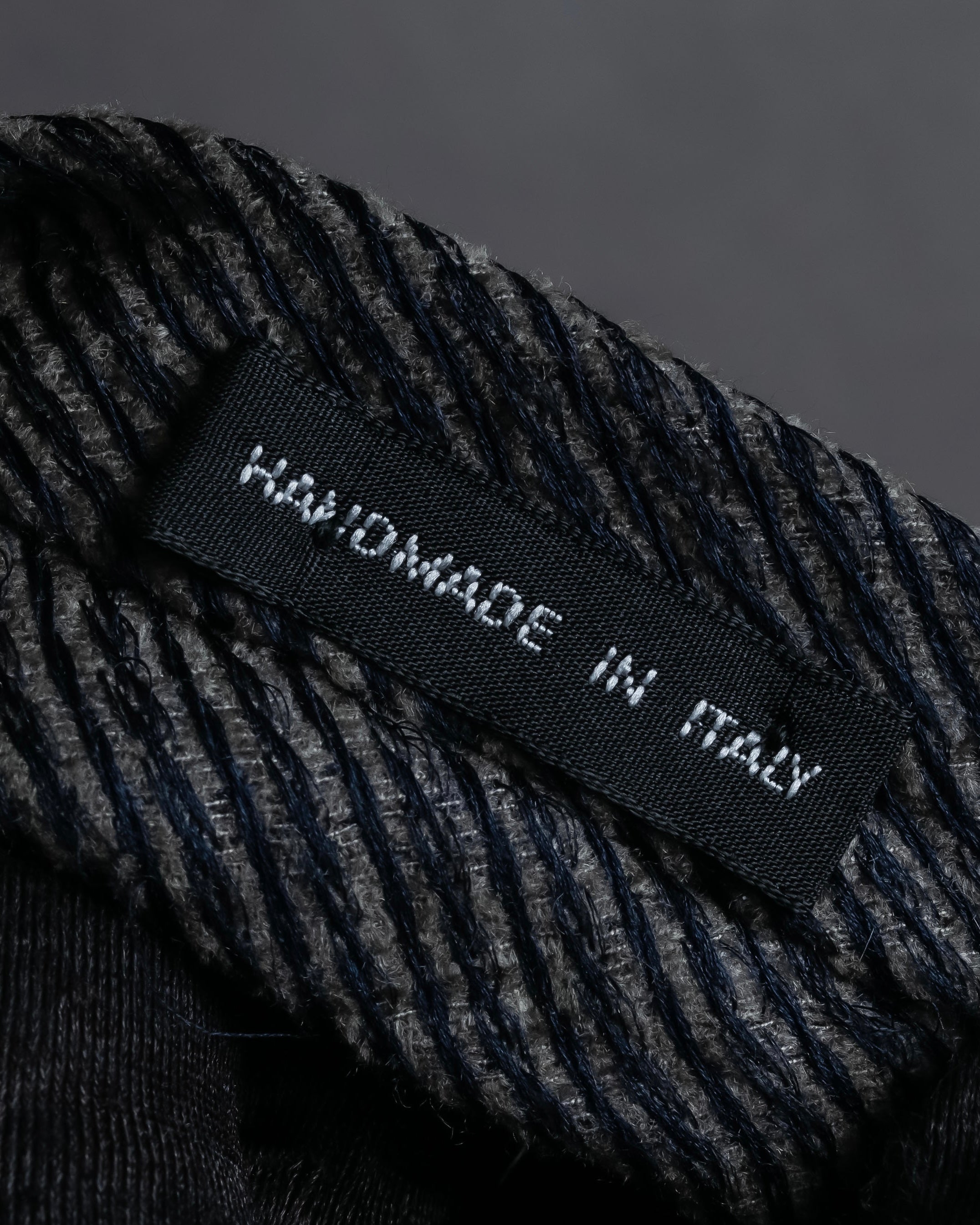 "GIORGIO ARMANI" Diagonal ridge pattern brushed necktie