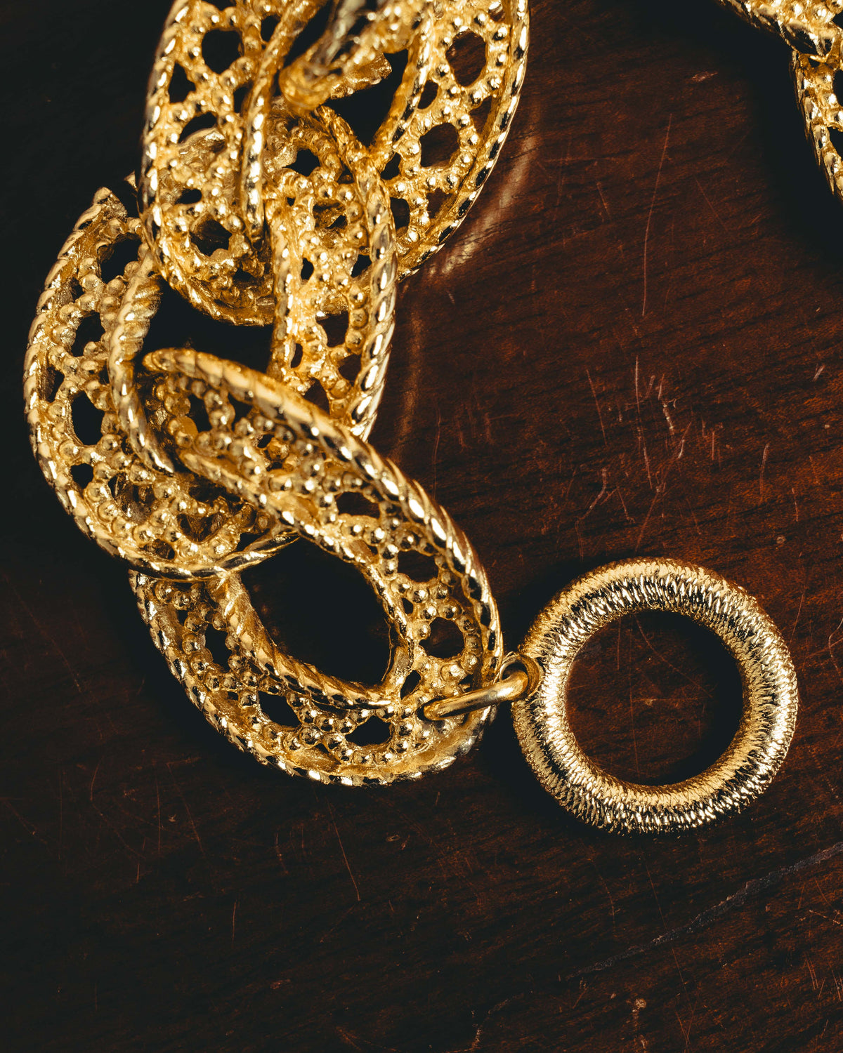 -SPECIAL- “Christian Dior” 70’s-90’s Sculptural openwork gold tone chain bracelet