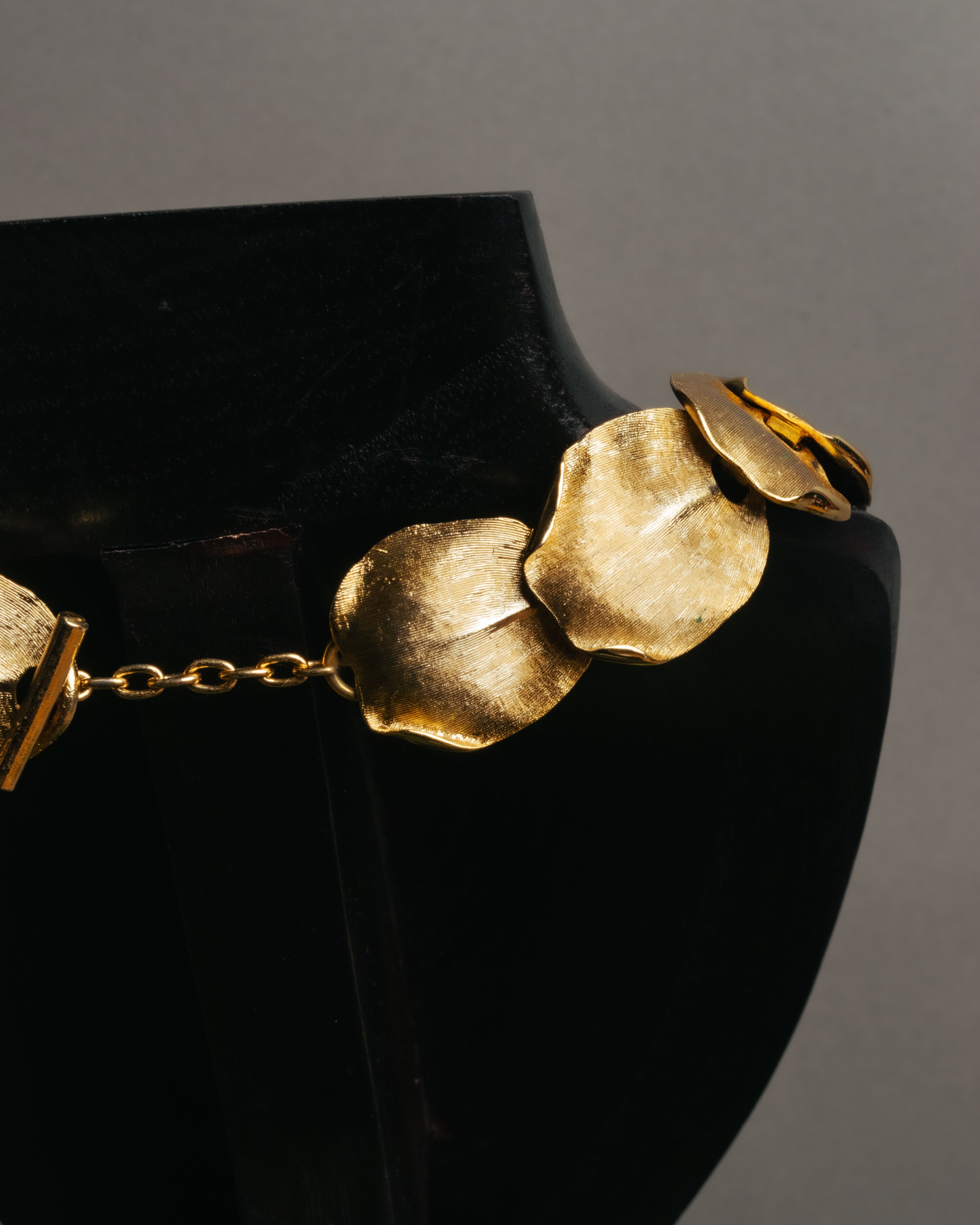 -SPECIAL- “BALENCIAGA” 2000-2012 Ghesquière era sculptural petal necklace