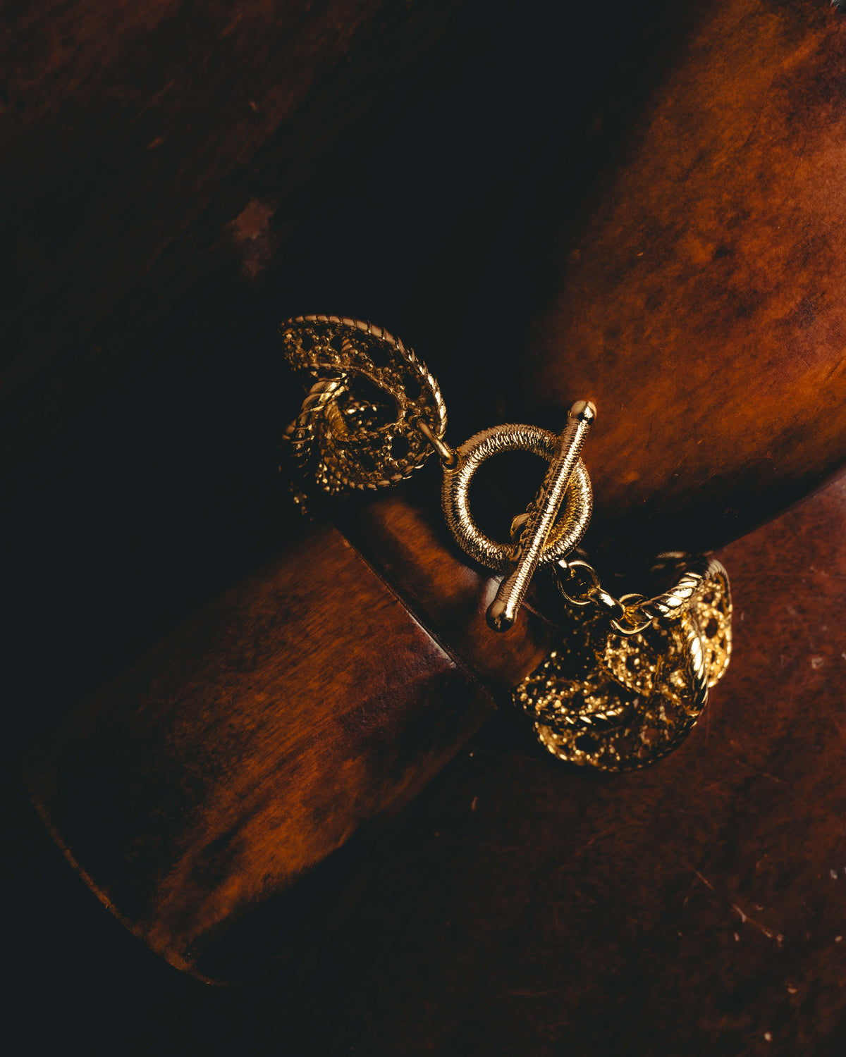 -SPECIAL- “Christian Dior” 70’s-90’s Sculptural openwork gold tone chain bracelet