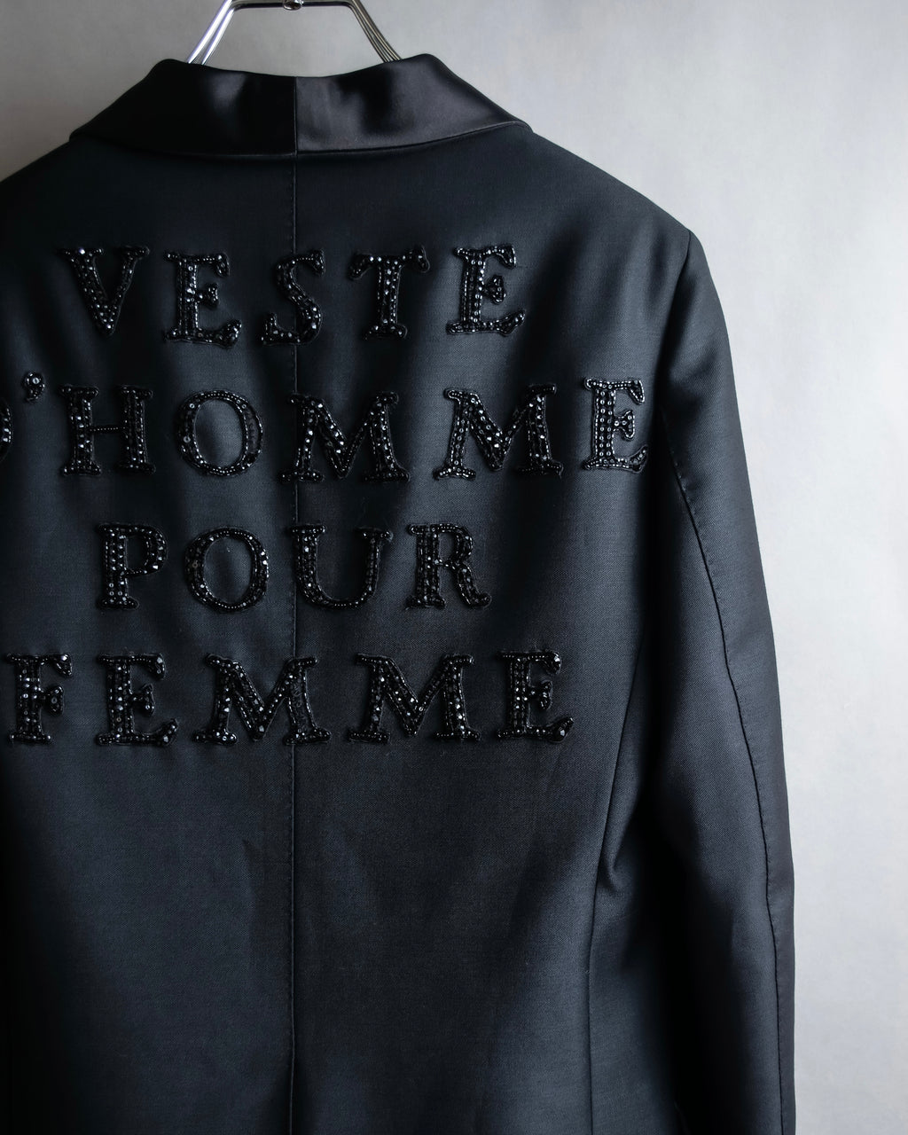 "GUCCI" Pre-Fall 2018 collection message embroidered shawl collar jacket