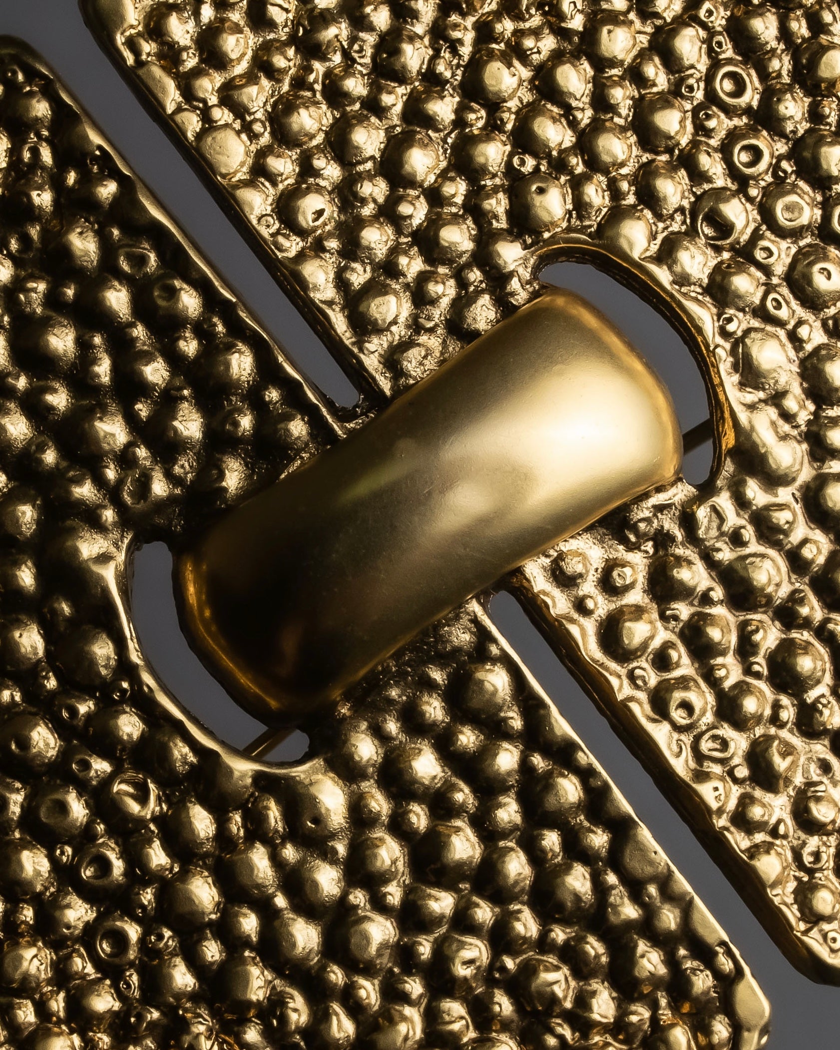 "YVES SAINT LAURENT" Granular texture diamond gold brooch