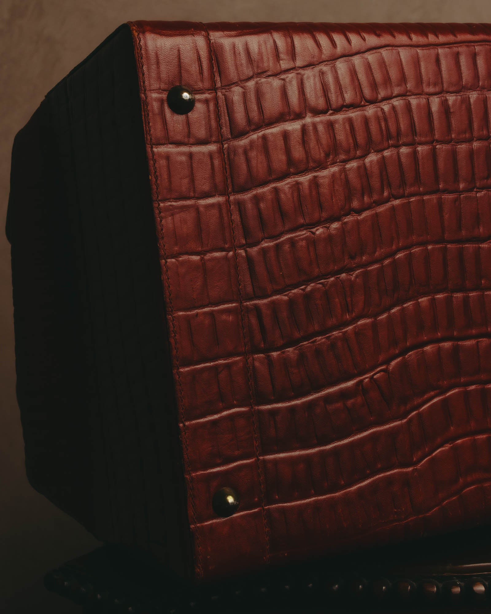-SPECIAL- “Giorgio Armani” 90’s-00’s Crocodile embossed leather frame bag