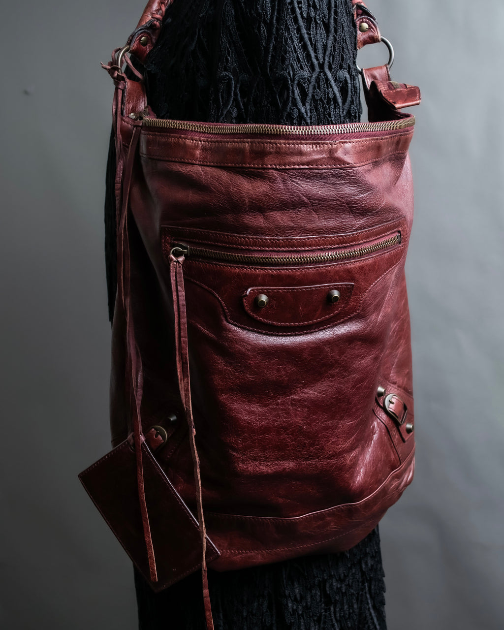 “BALENCIAGA” The Day leather one shoulder bag (burgundy)