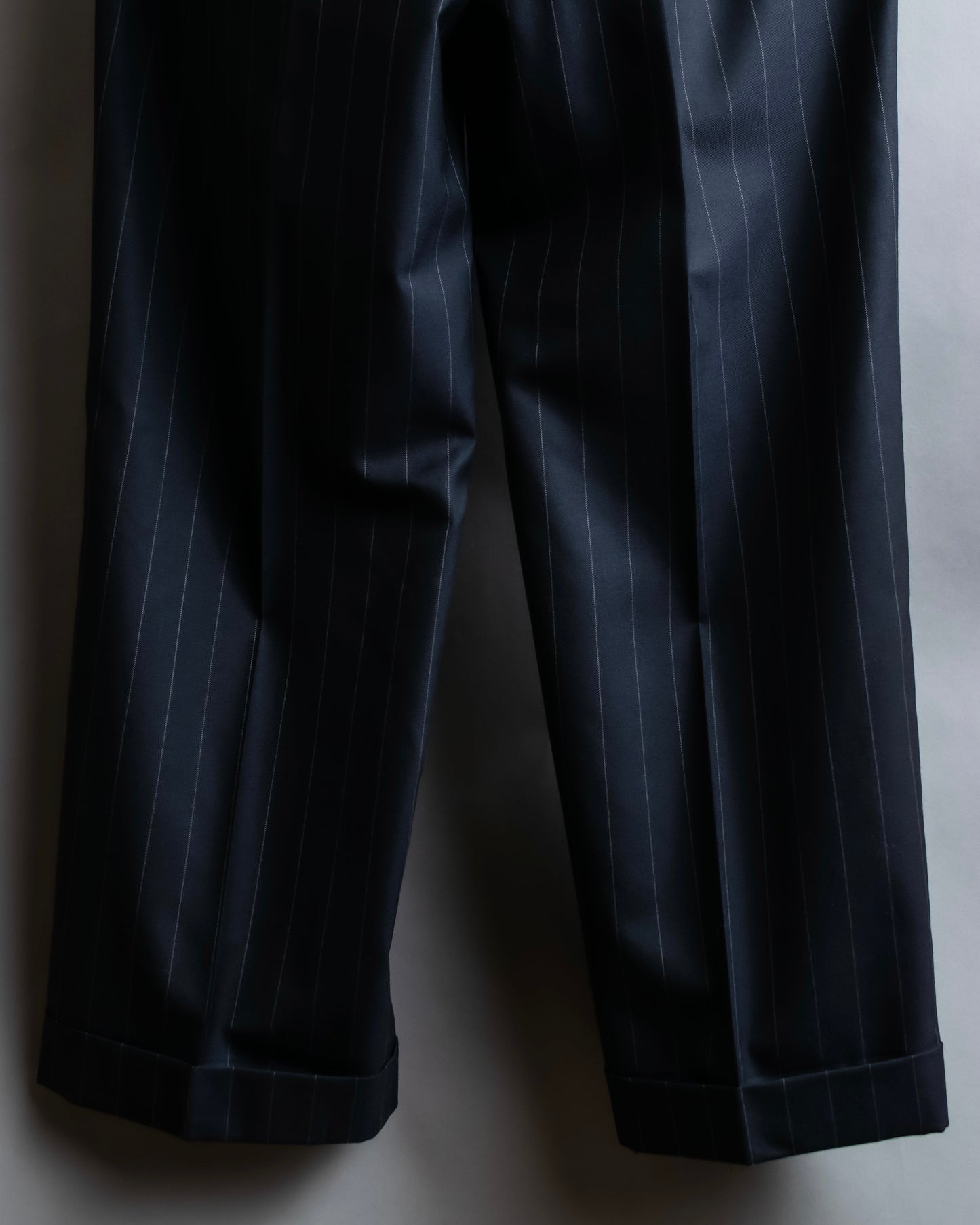 "YVES SAINT LAURENT" Peaked lapel double breasted tailored jacket ＆wide tapered slacks striped set up