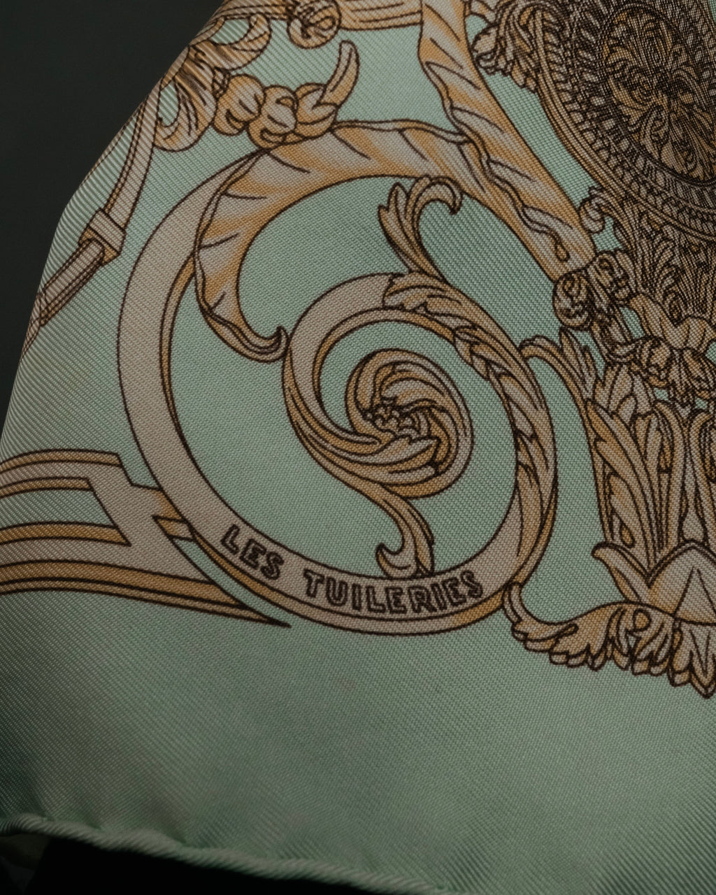 “HERMES” 90’s les tuileries silk twill carré scarf
