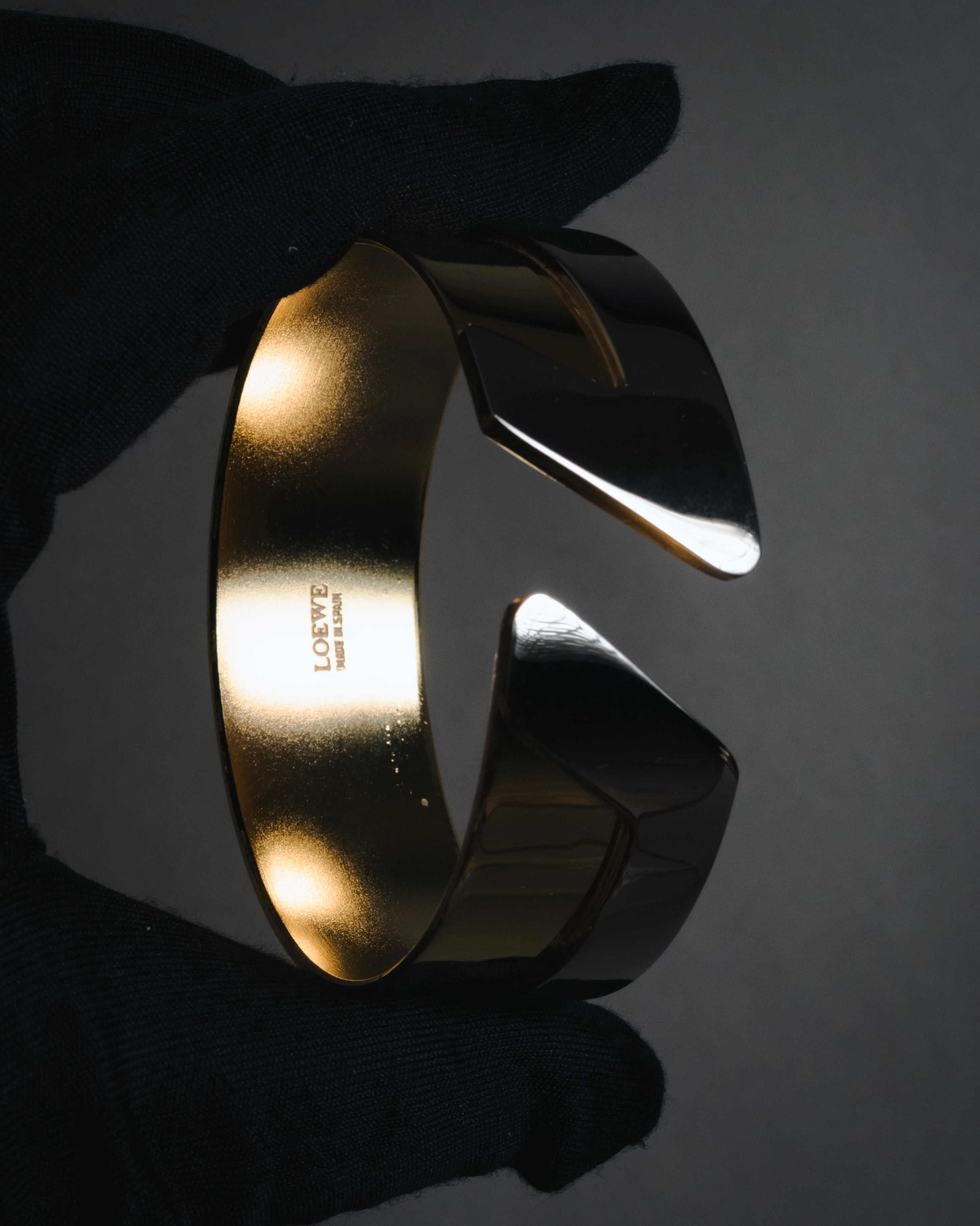 "LOEWE" 10’s Bicolor geometric open-cuff bangle